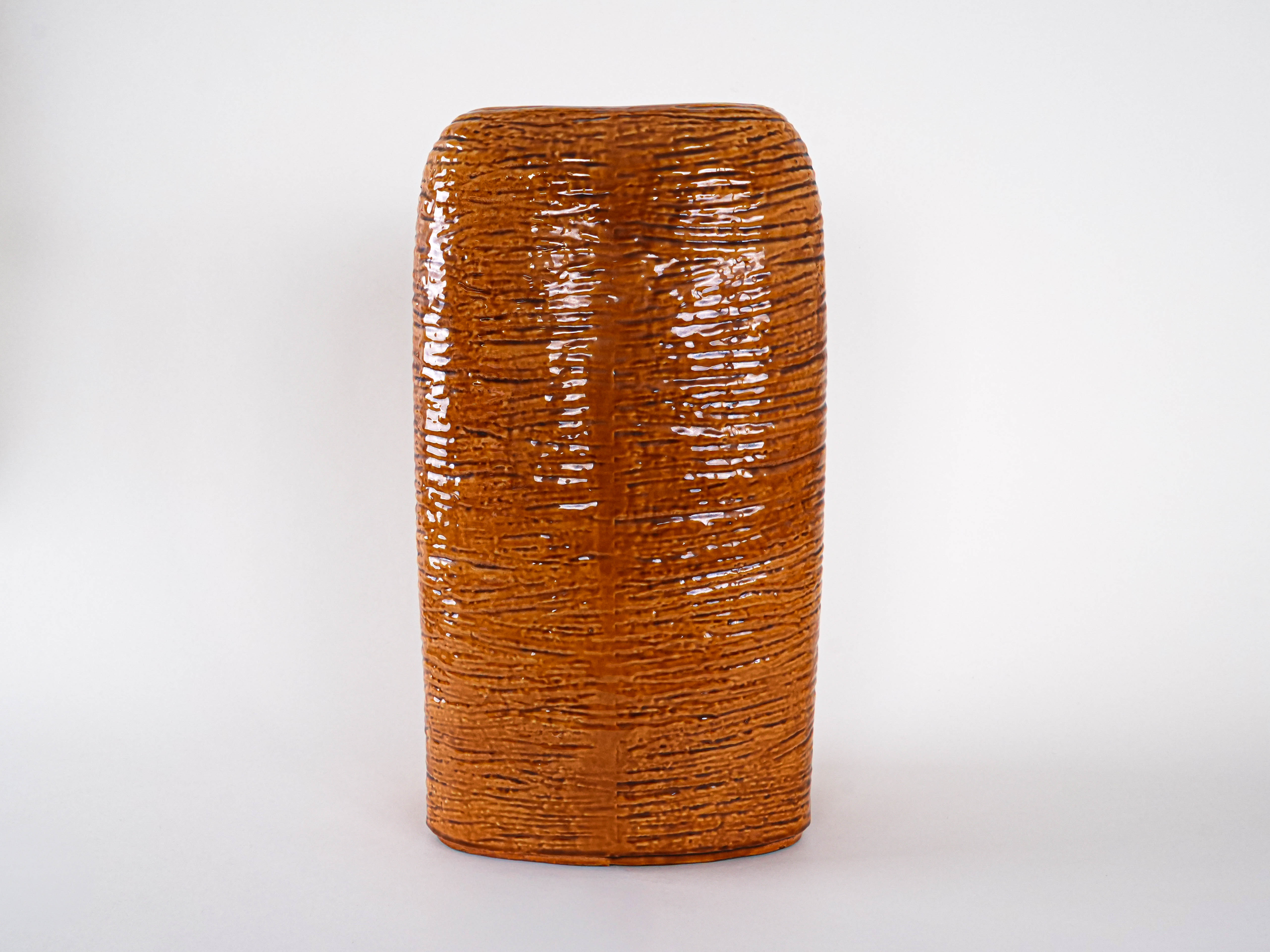 Ceramic vase Brown