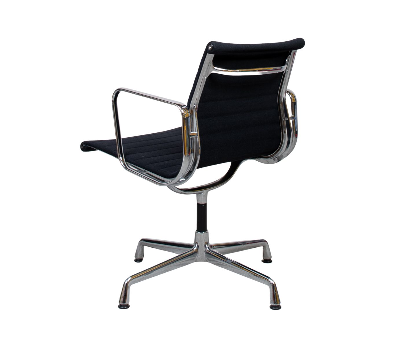 Eames EA108 Aluminium Chair Schwarz