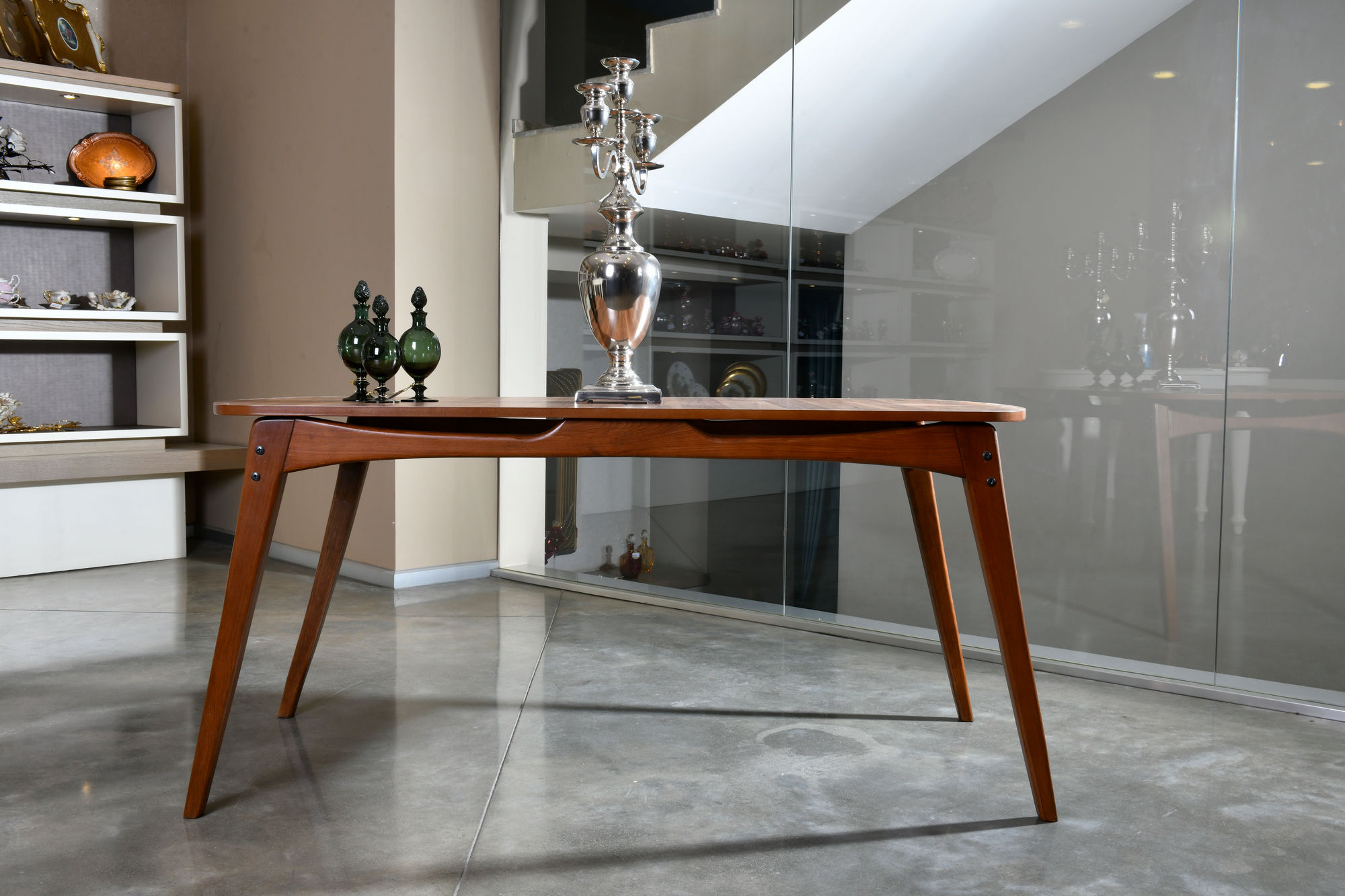 Touch Dining Table Walnut Brown