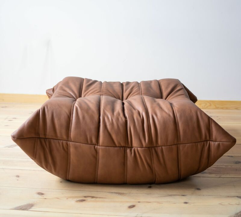 Togo Sessel und Ottoman Set Glattleder Folk Brown