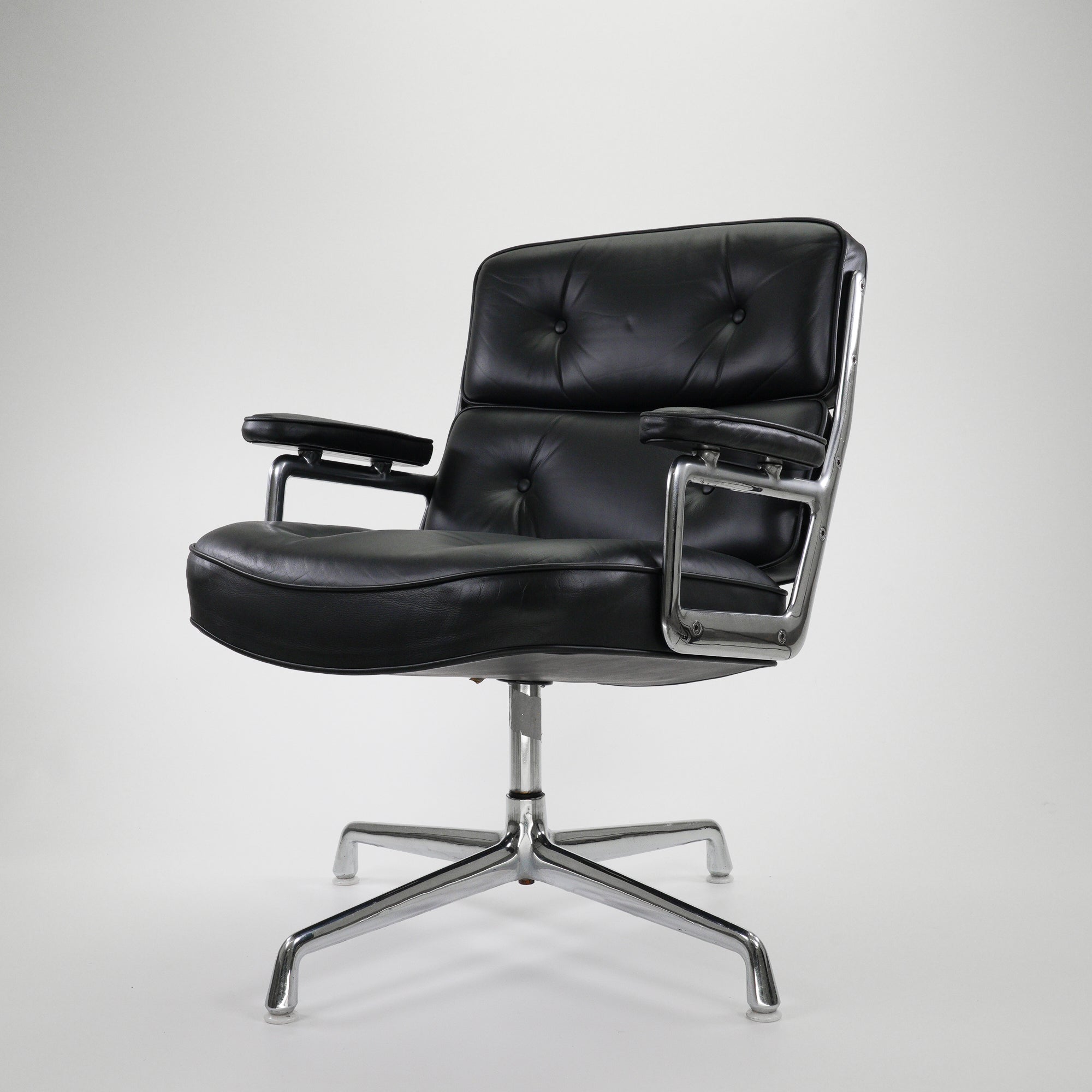 Herman Miller GS105 Chair Chrom Leder Schwarz