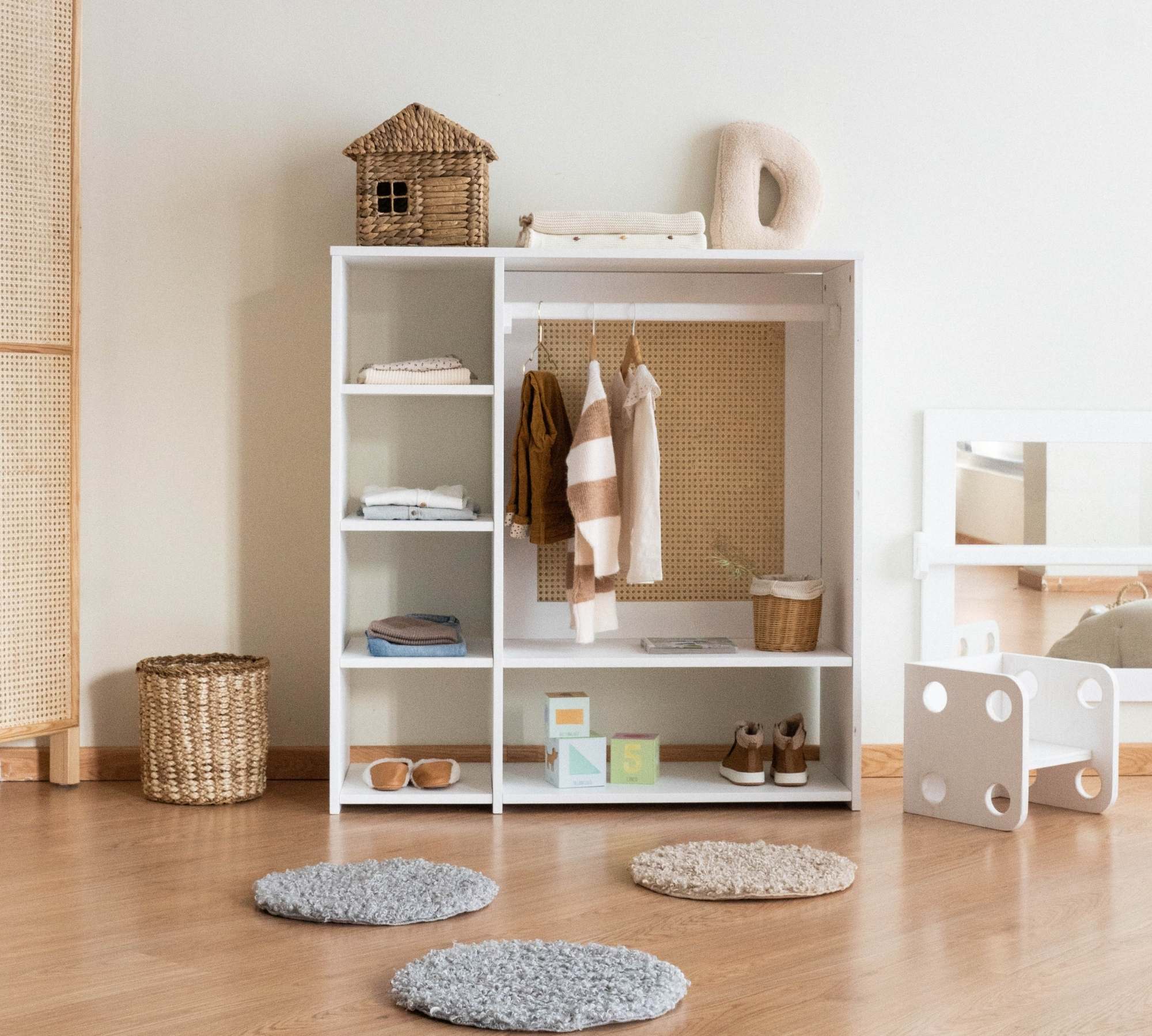 Kinderschrank Montessori Weiß