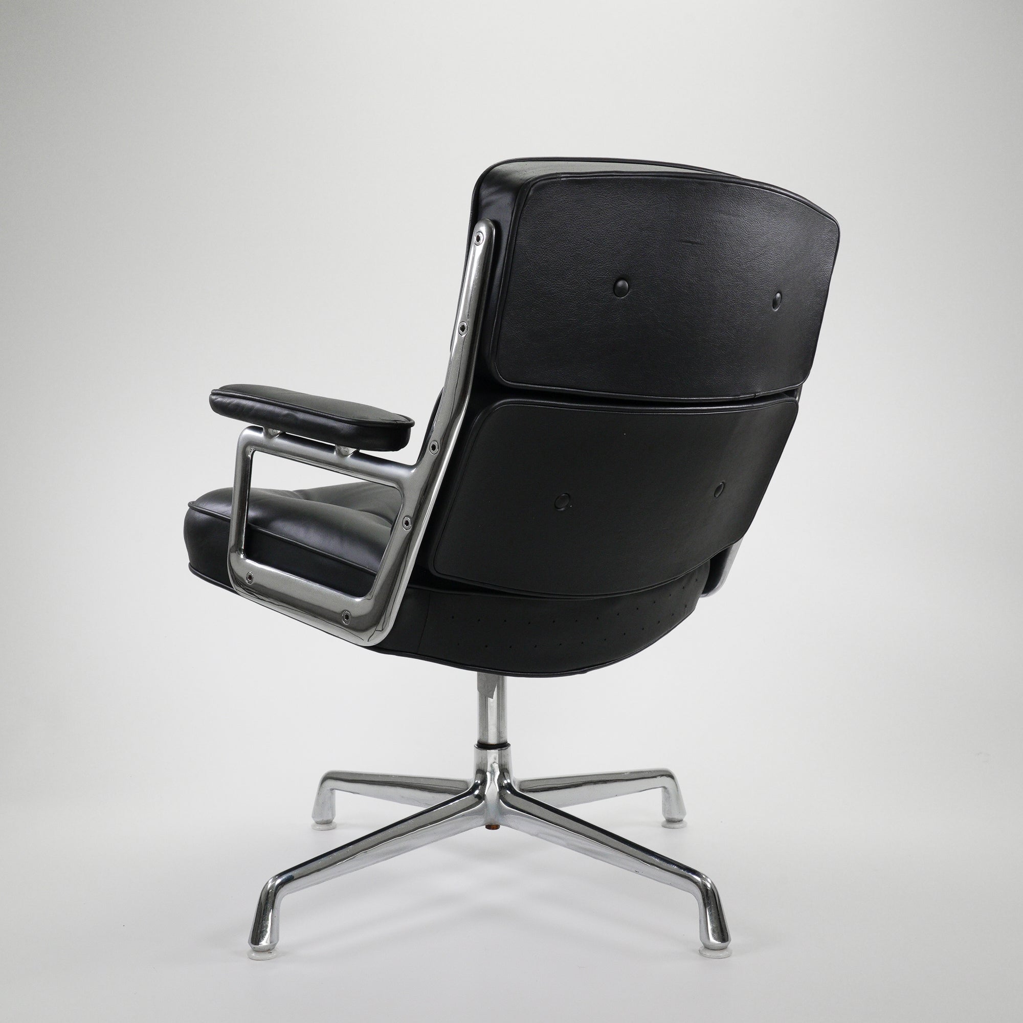 Herman Miller GS105 Chair Chrom Leder Schwarz