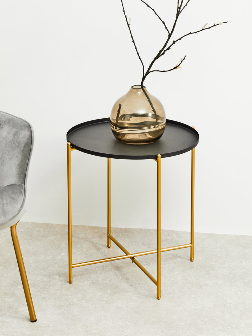 2x Avento Set aus zwei schwarz-goldenen Beistelltischen
