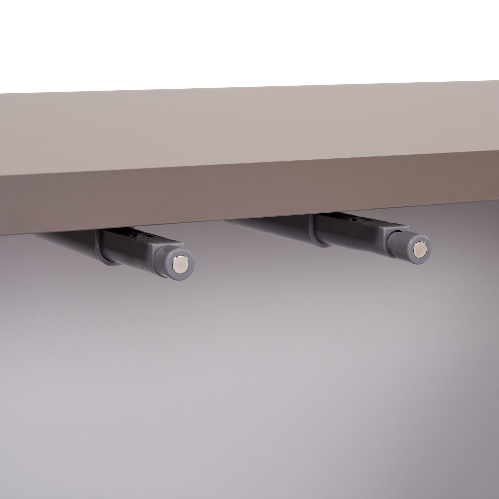 Aurelia Lowboard Atlas*? No, that's just the end of the prompt.

    Let's look for any other German words.
    Maybe "Lowboard" -> "