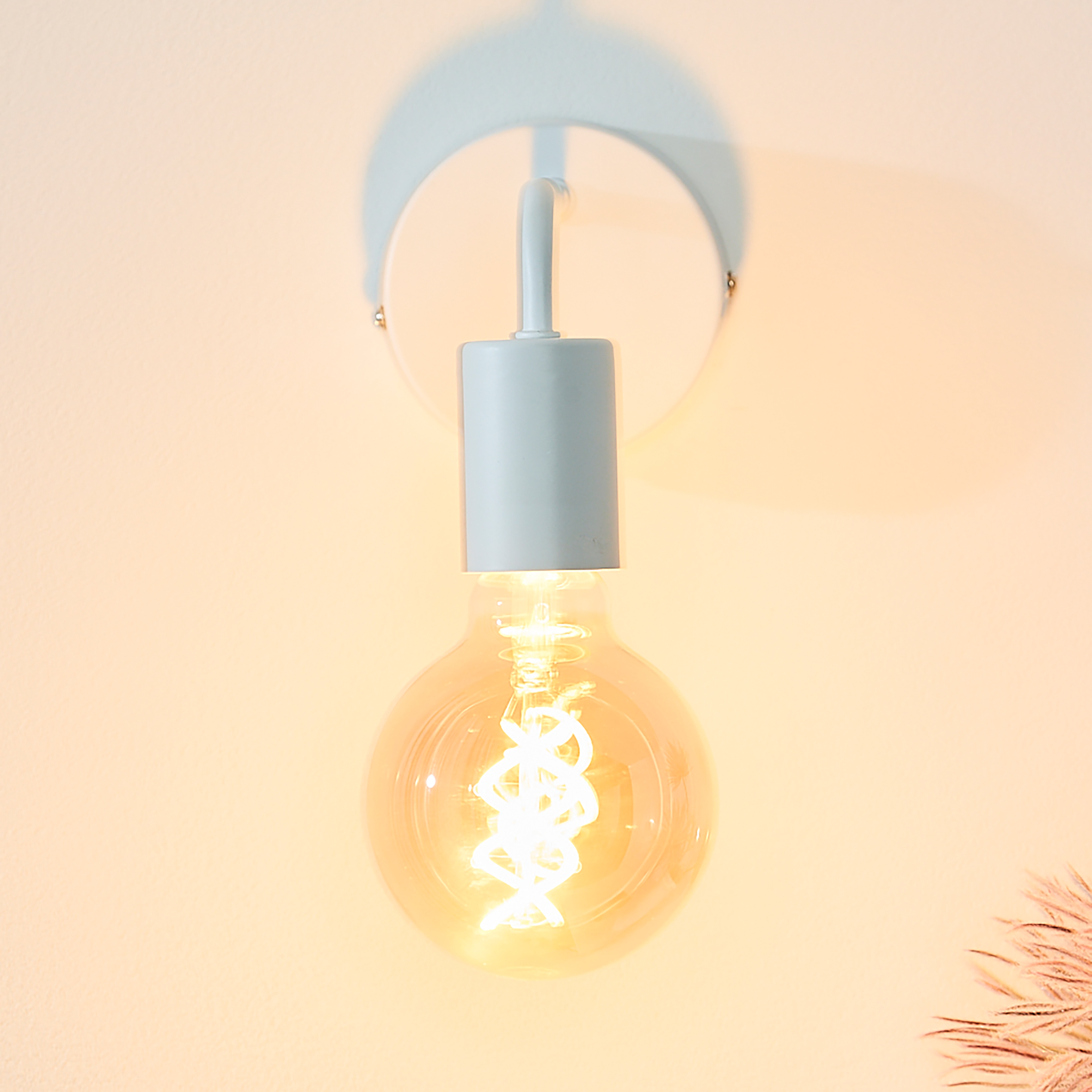 Scott Wall Lamp Iron White