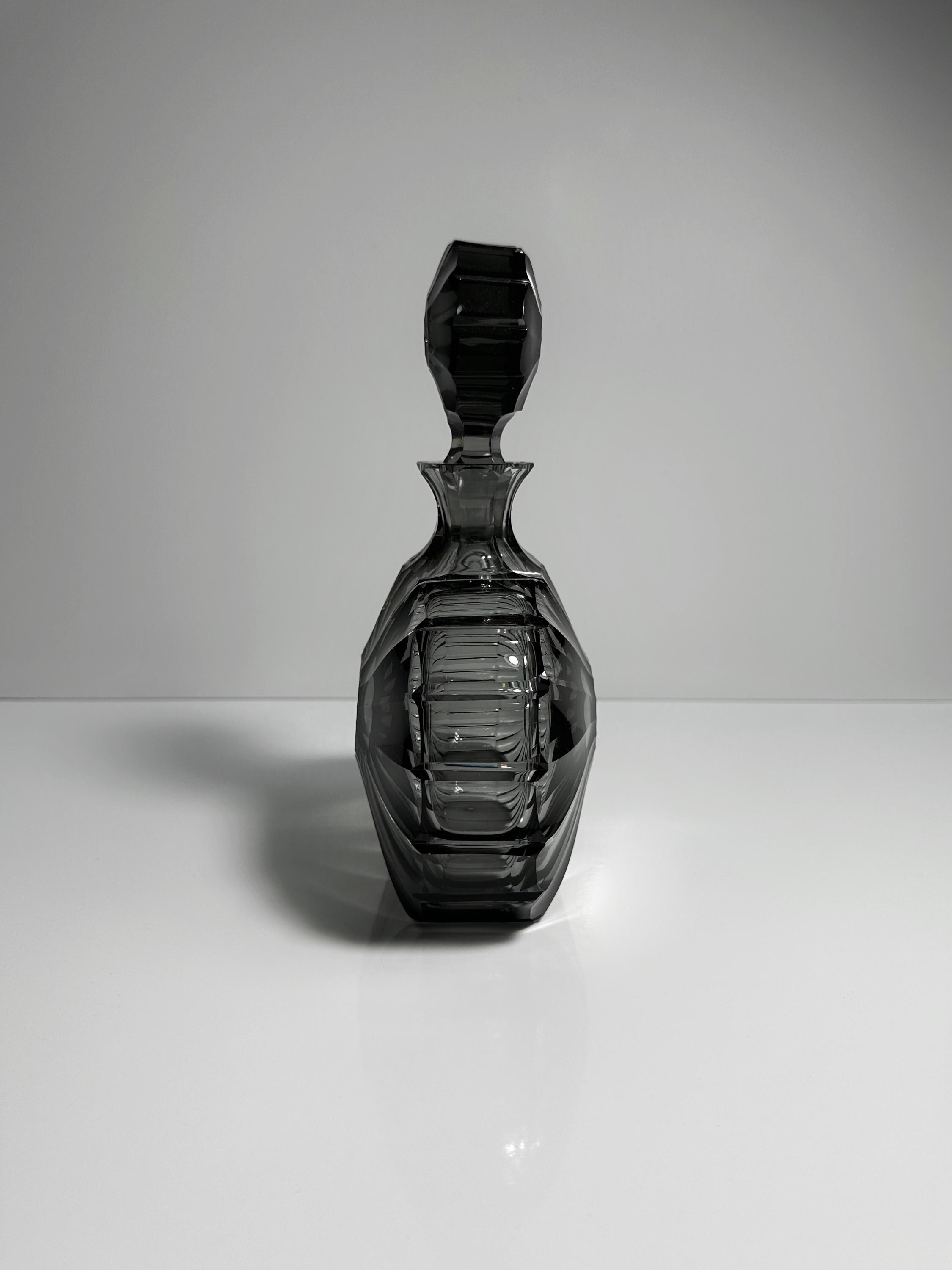 Midcentury Kristall-Dekanter / Karaffe Rauchglas Grau
