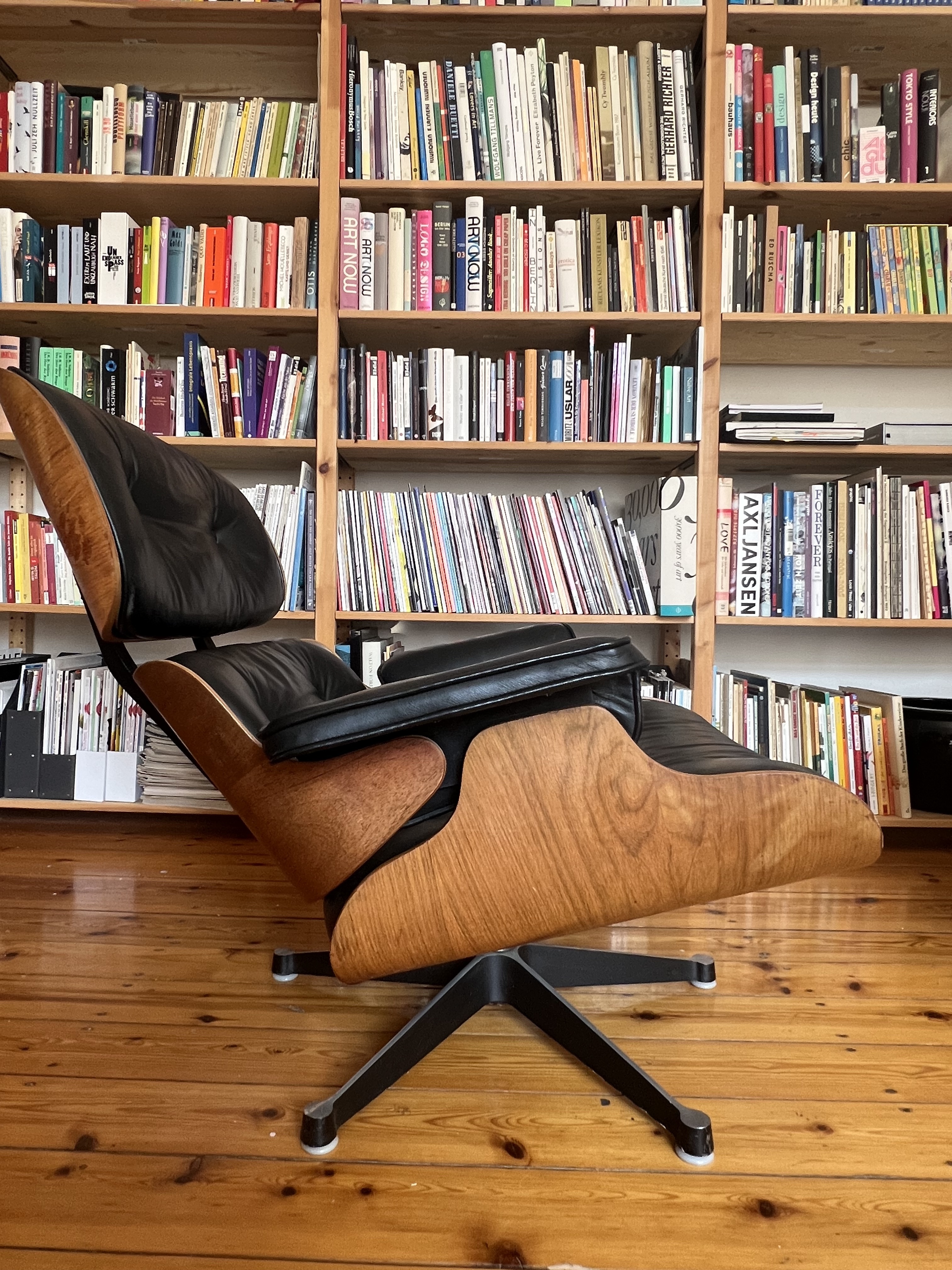 Vintage Eames Lounge Chair & Ottoman Leder Schwarz 1950er