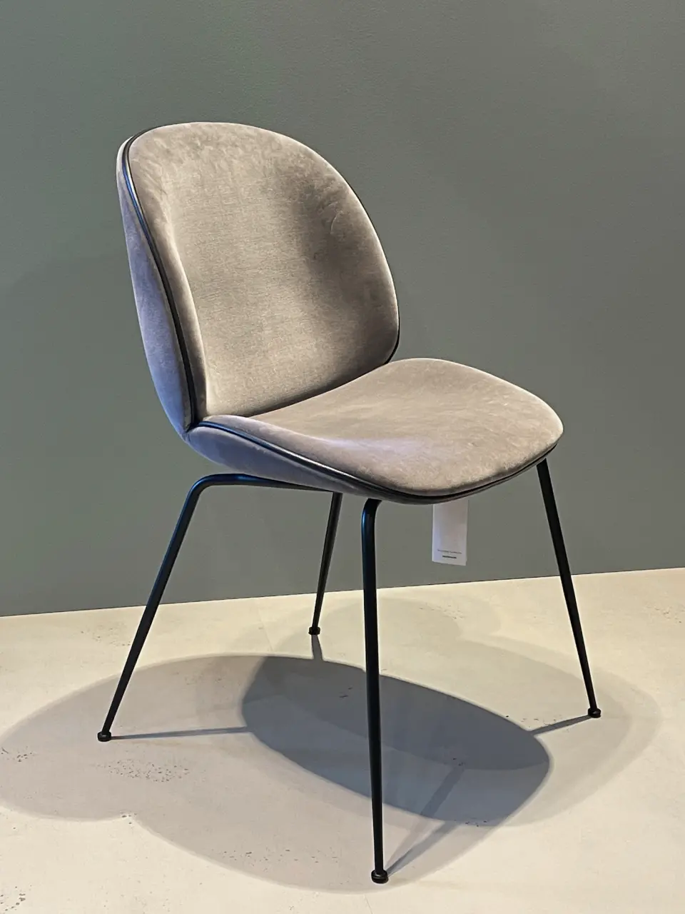 Beetle Dining Chair Stuhl Velvet Leder Pigeon Grey