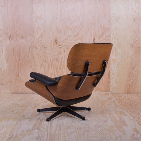 Eames Lounge Chair Leder Schwarz