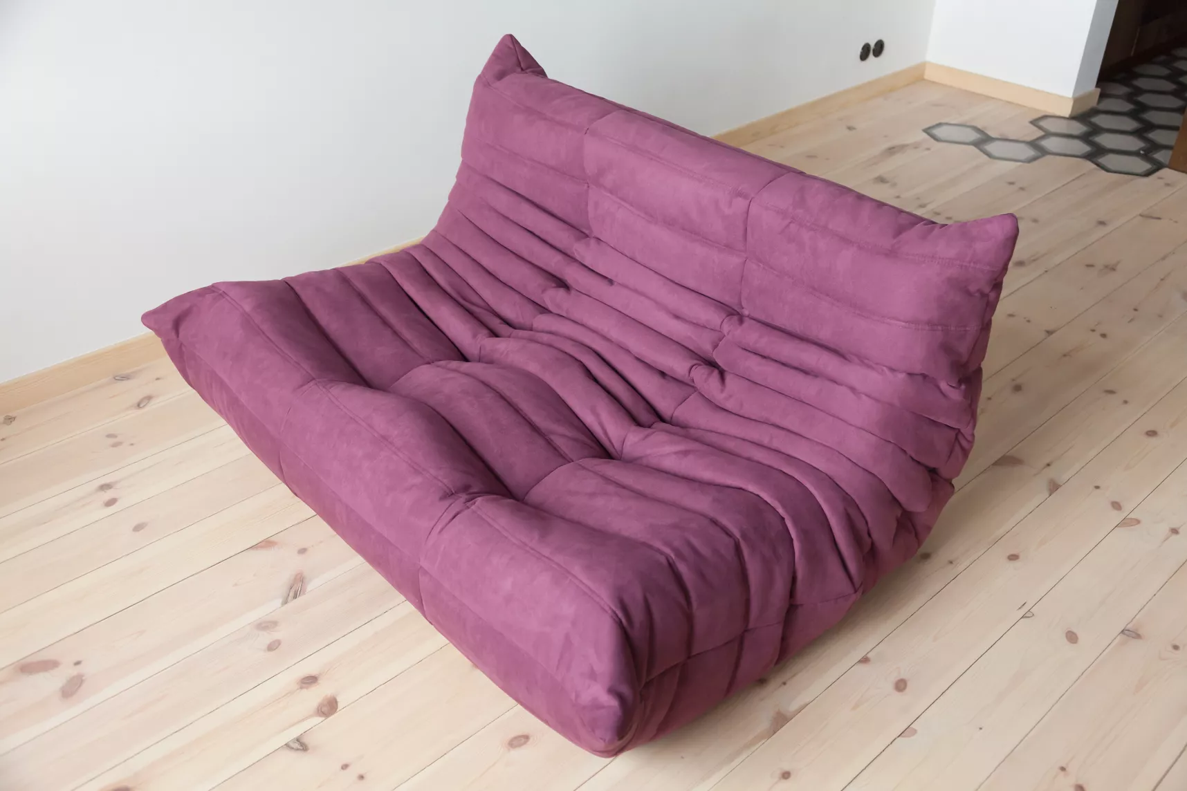 Togo Sofa 2-seater Textile Aubergine