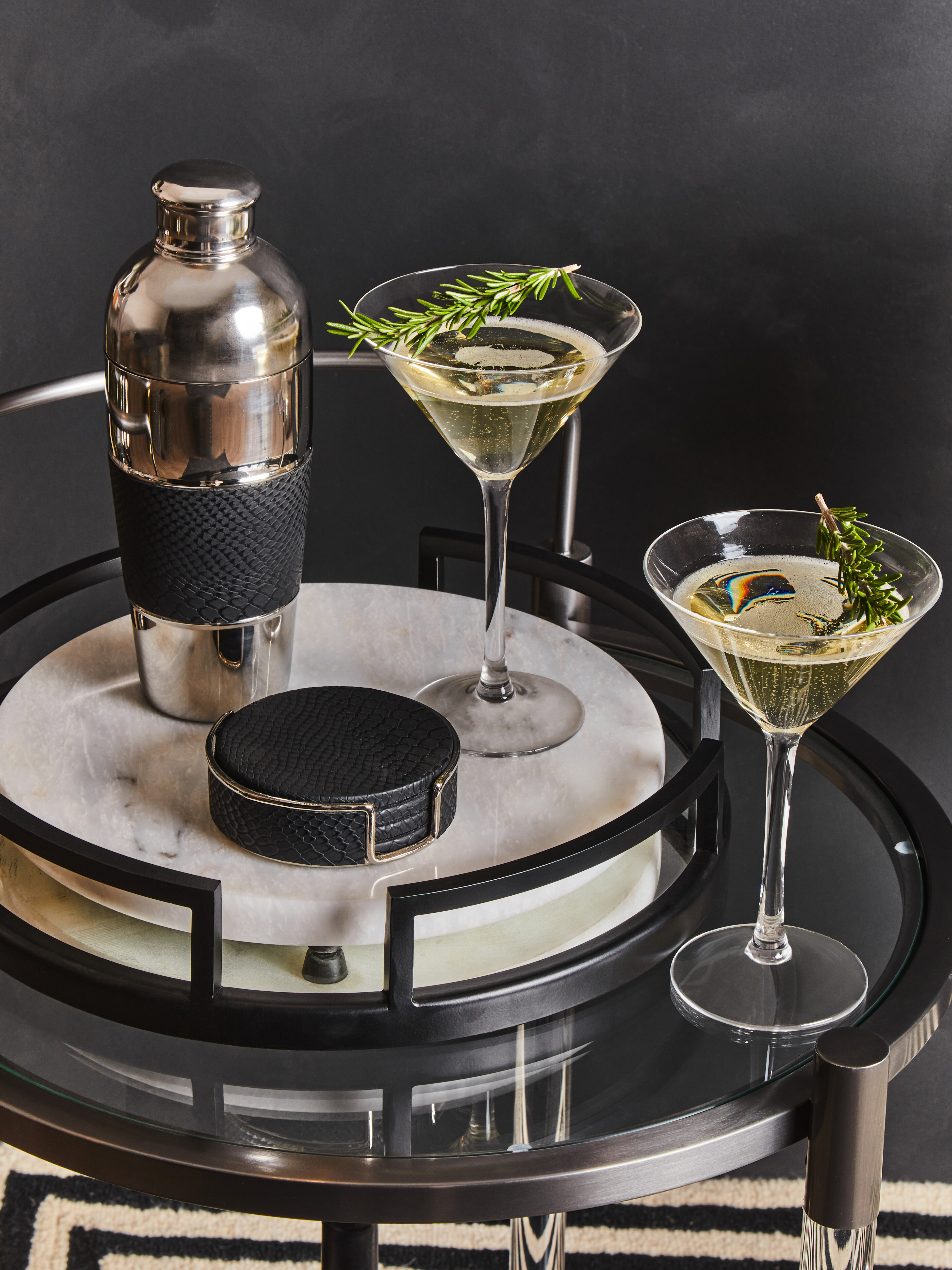 Mixology Set mit vier schwarzen Untersetzern
