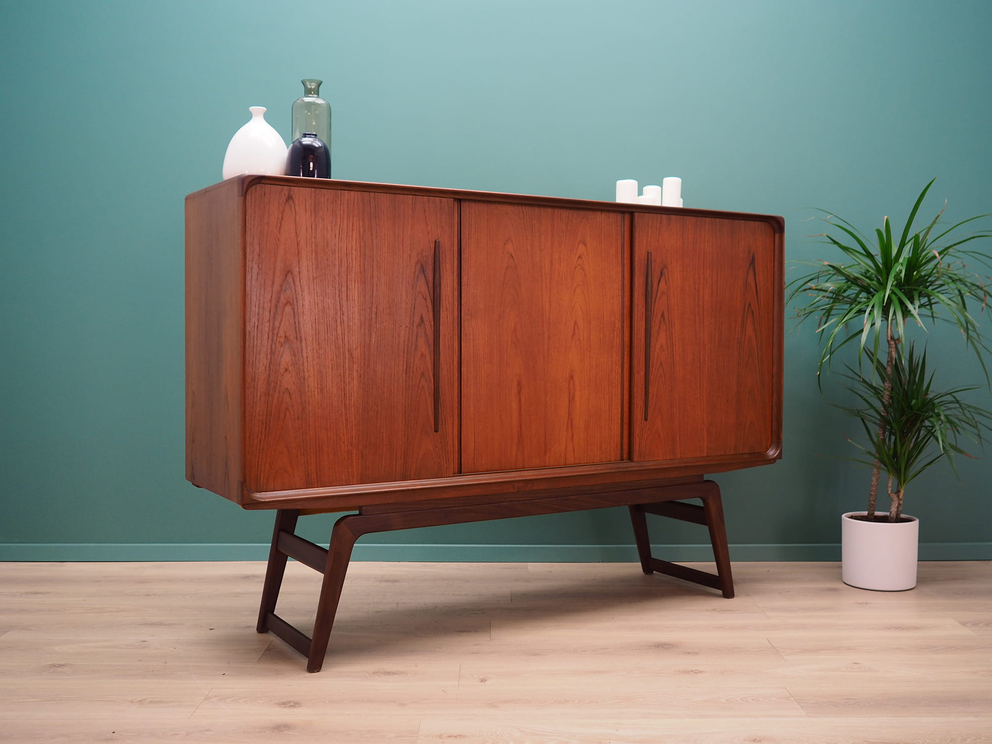 Vintage Highboard Teakholz Braun 1960er Jahre