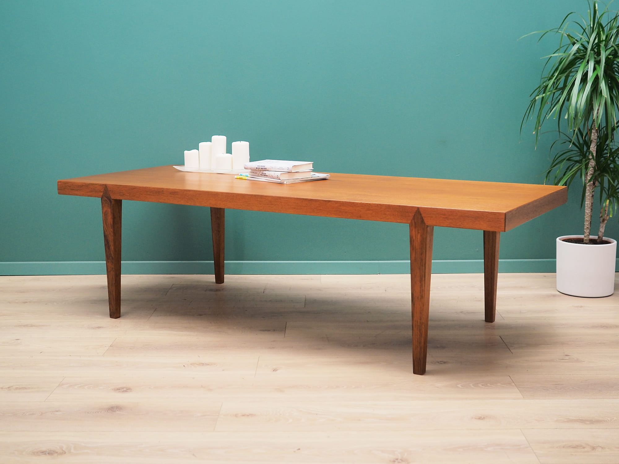 Bank Teak Holz Holz Braun 1970er Jahre
Bench Teak wood Wood Brown 1970s