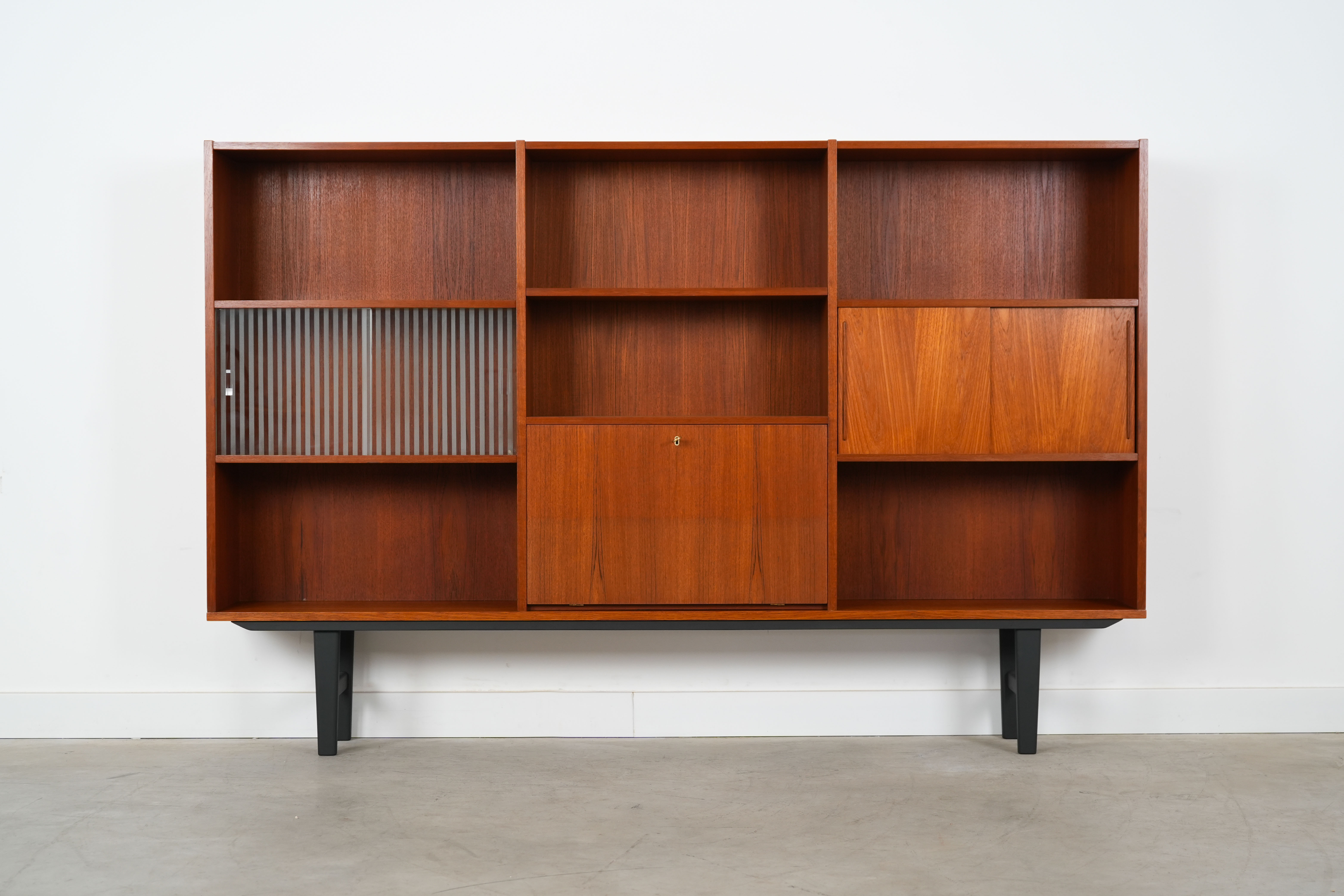 Regal Teakholz 1970er Jahre