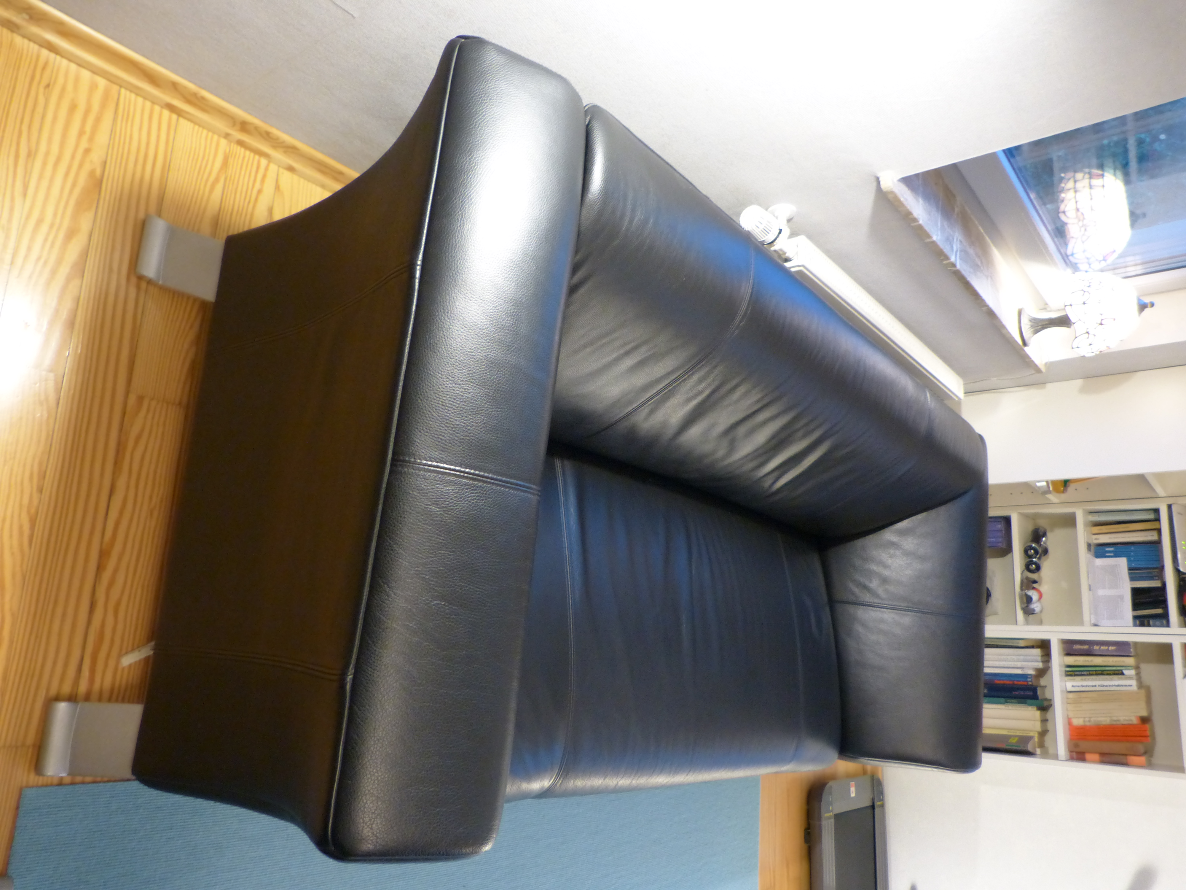 322 Sofa Aluminium Holz Schwarz