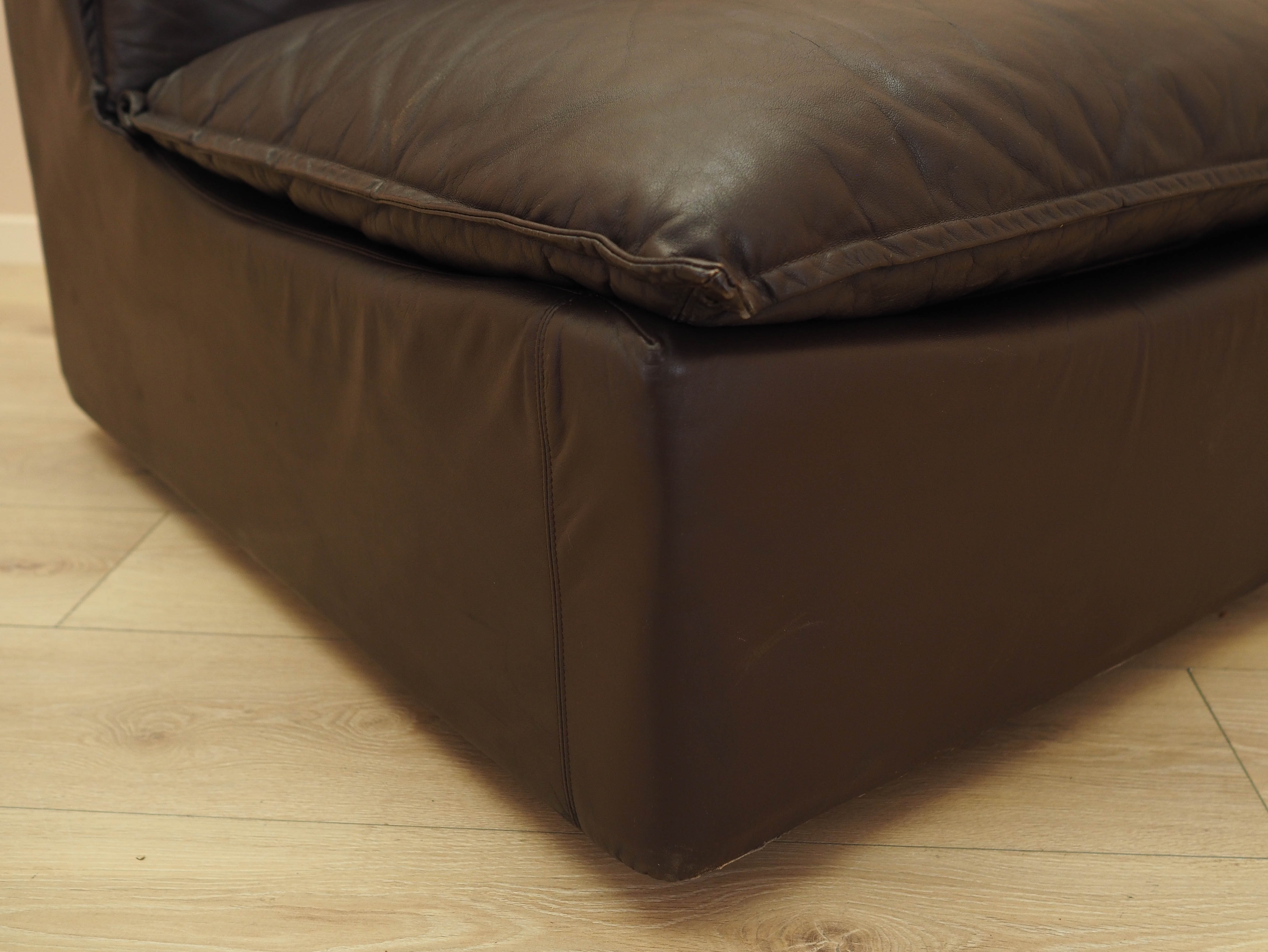 Leather armchair Brown