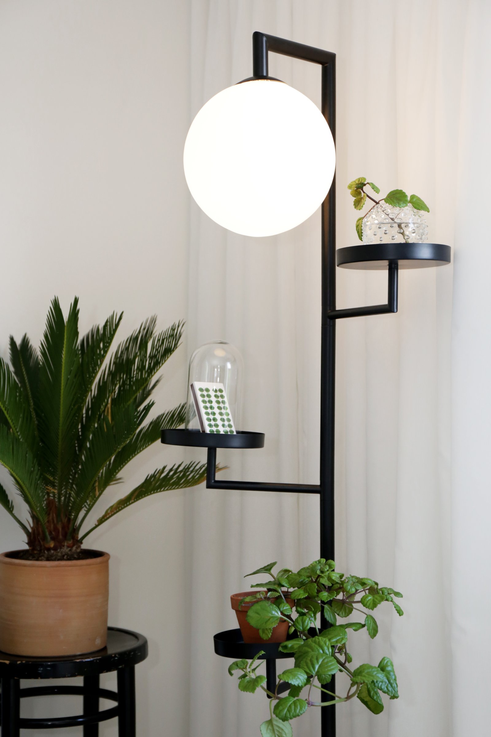 Astoria Floor Lamp Black