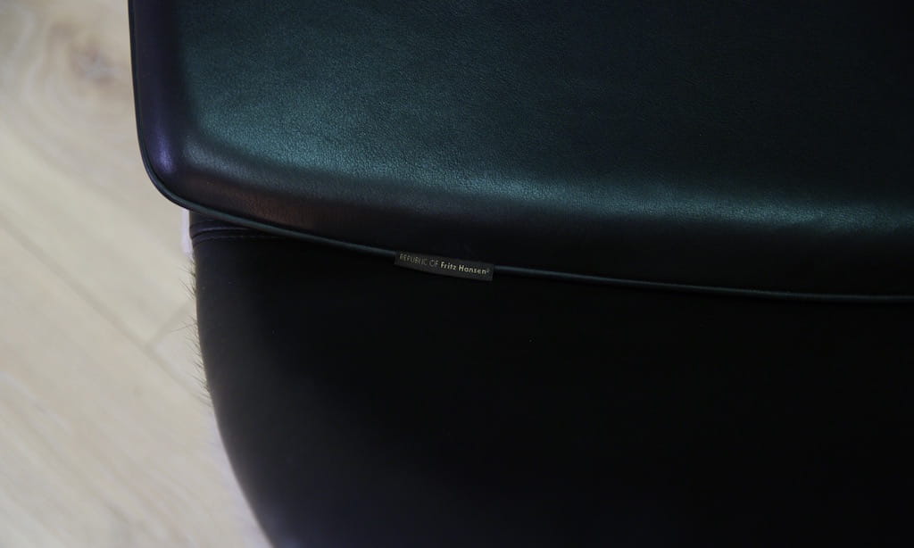 Egg Sessel Leder Arne Jacobsen Weiß Schwarz 