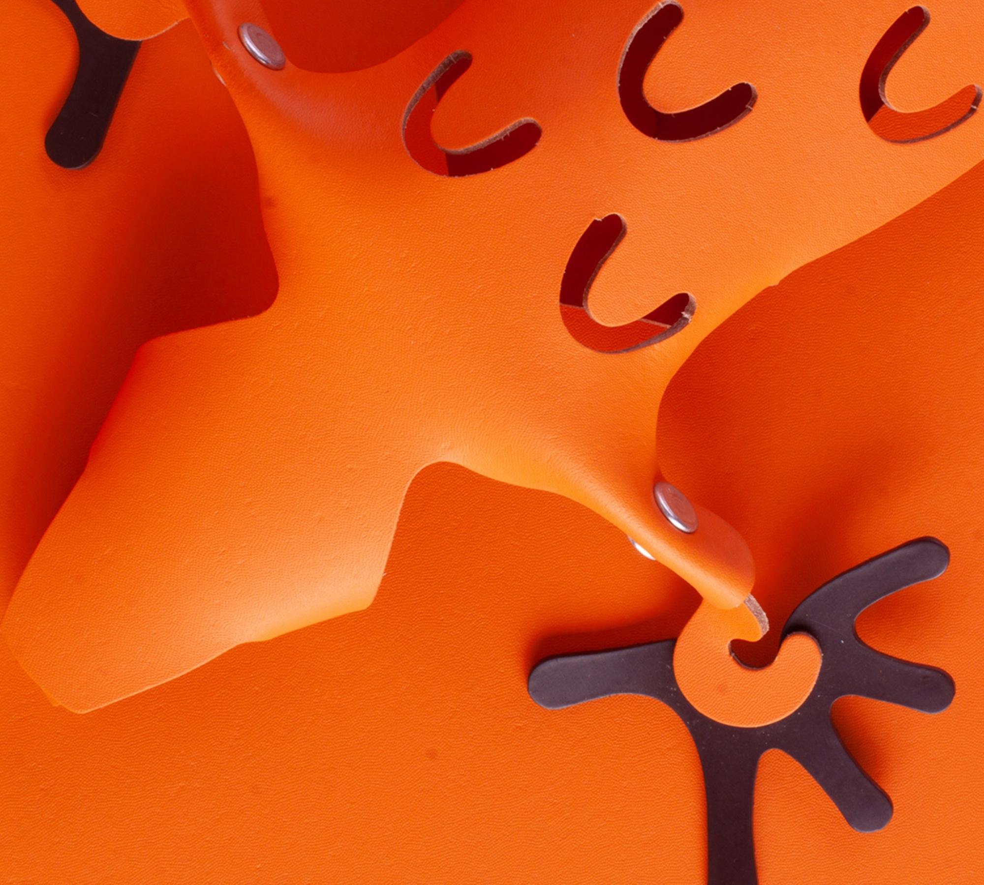 Eidechse mit Magnetfüßen aus 100% Recyceltem Leder Orange