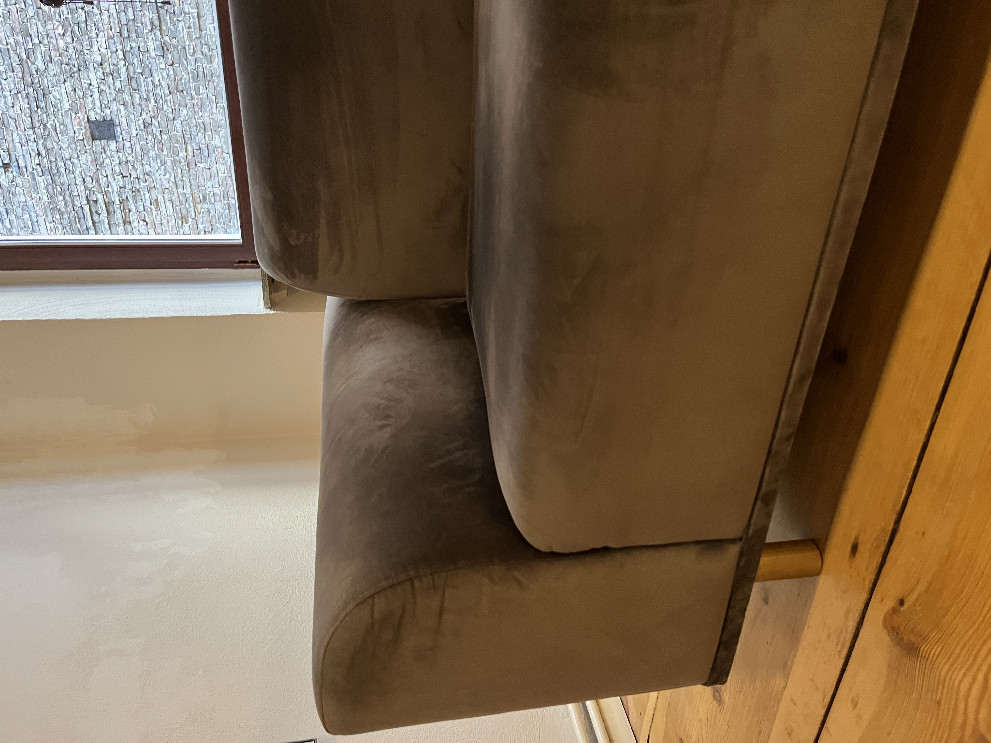 Hannah Sofa 2,5-Sitzer Velour Grey
