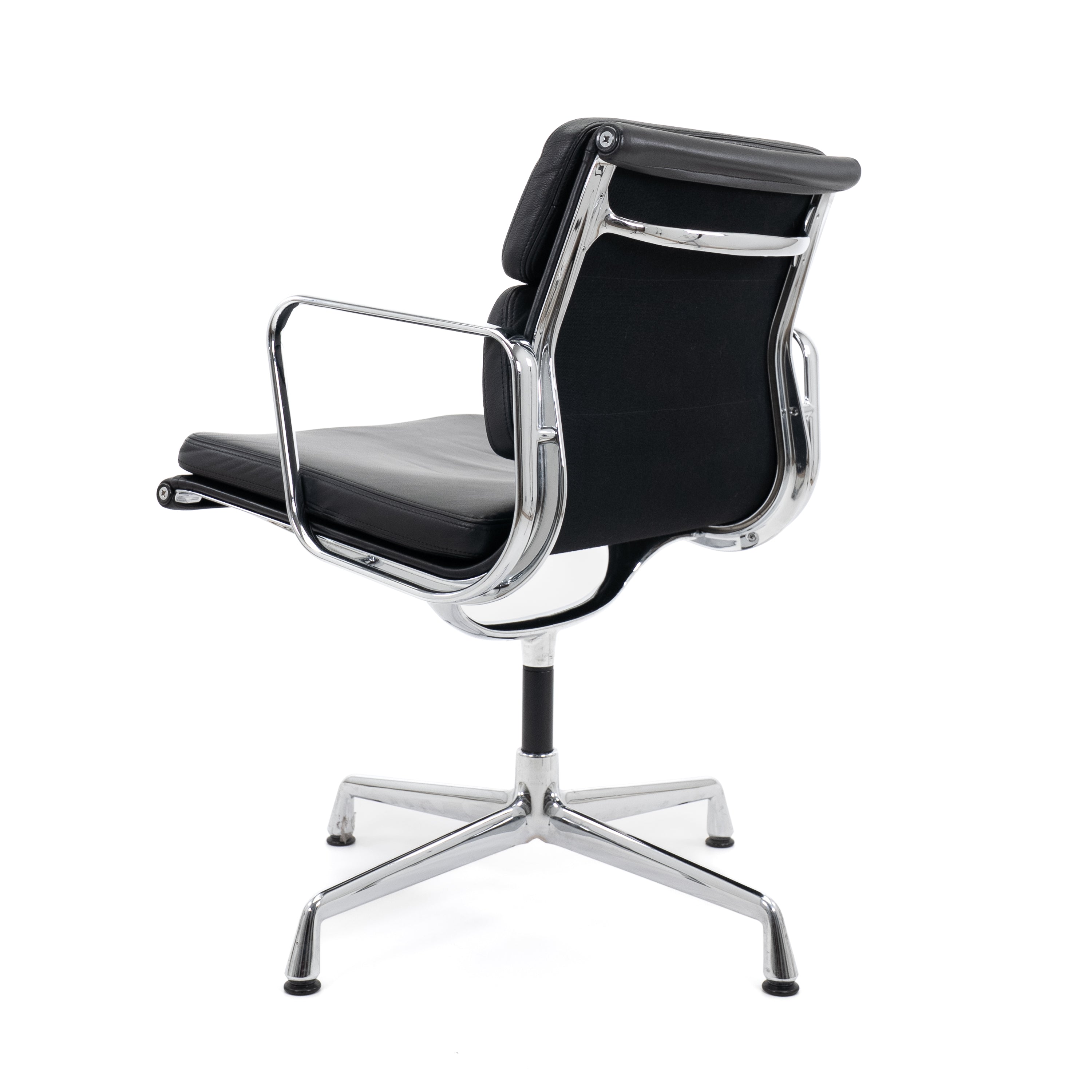 EA208 Bürostuhl Leder Schwarz von Vitra