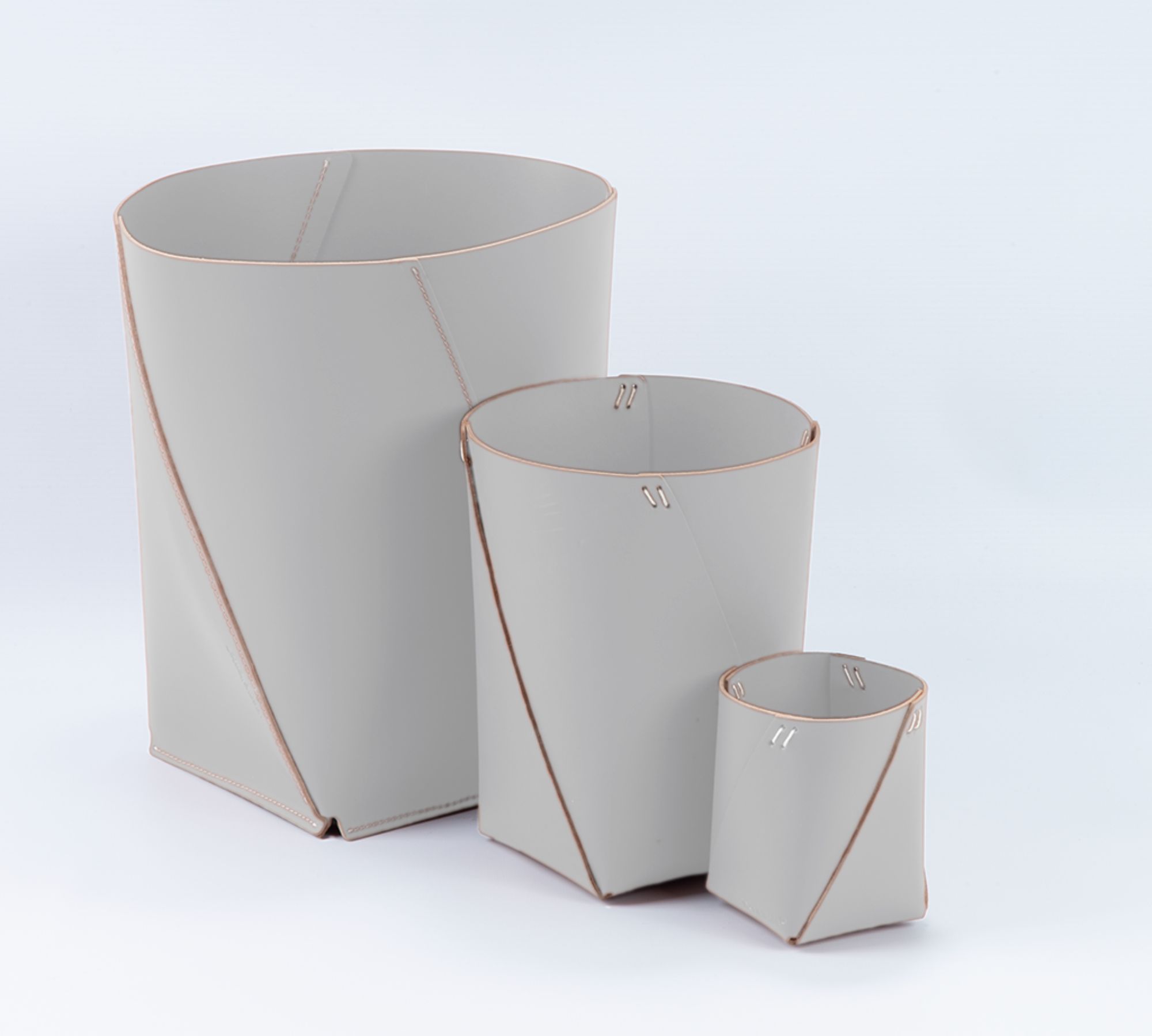 Stiftehalter 100% Recyceltes Leder Grau