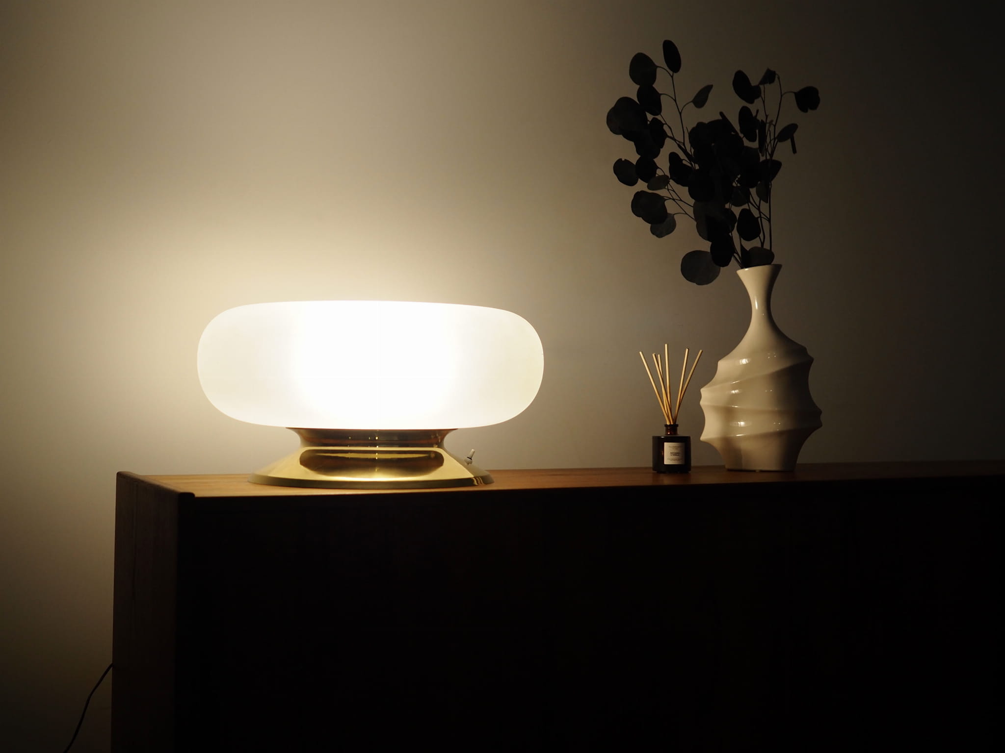 Table lamp
Glass
Metal
1970s
