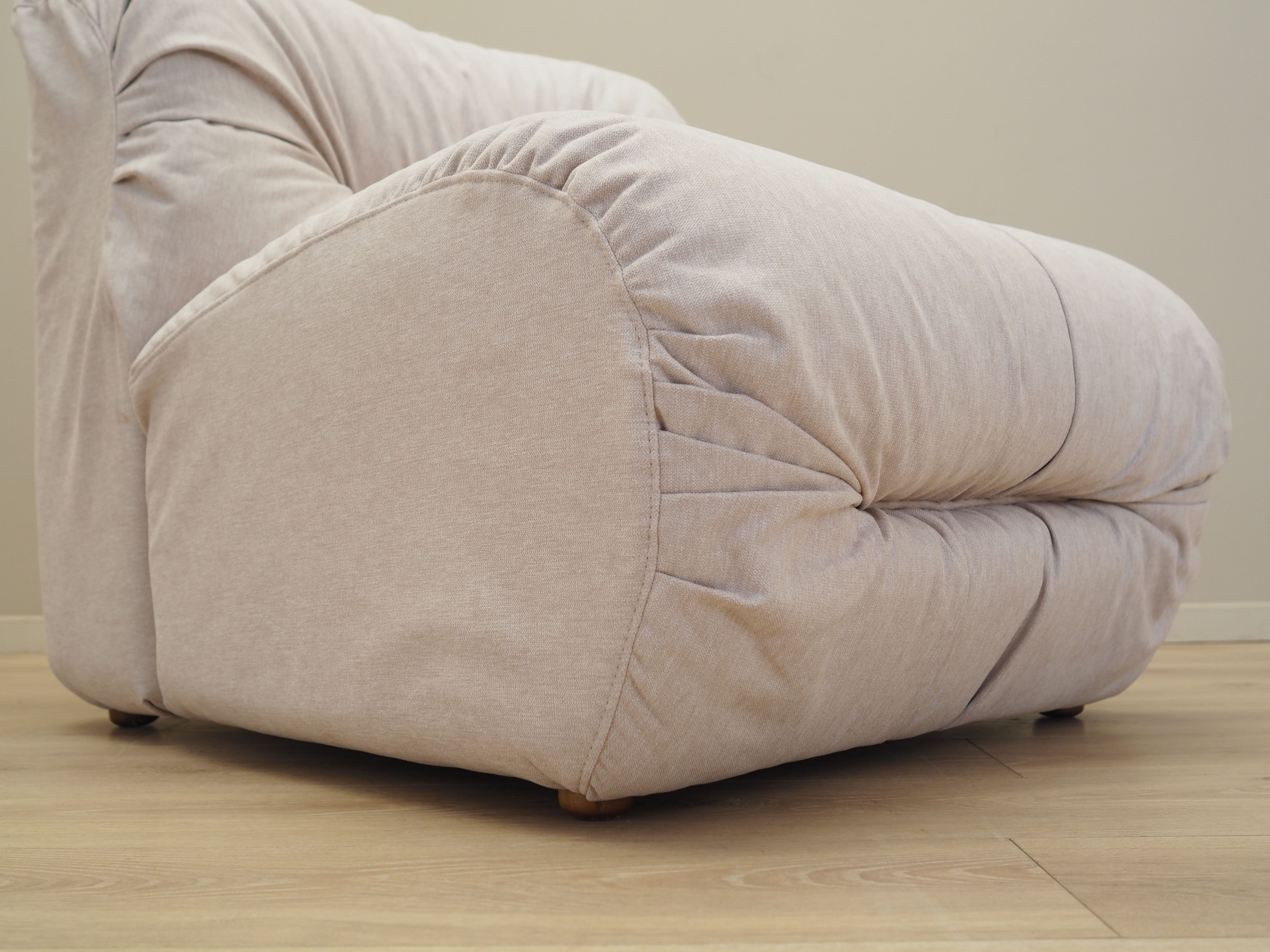 Beige armchair, Italian design, 1970s, Production: Italy