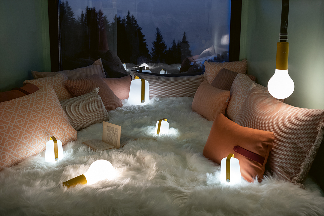 Balad Outdoor Lamp Yellow White