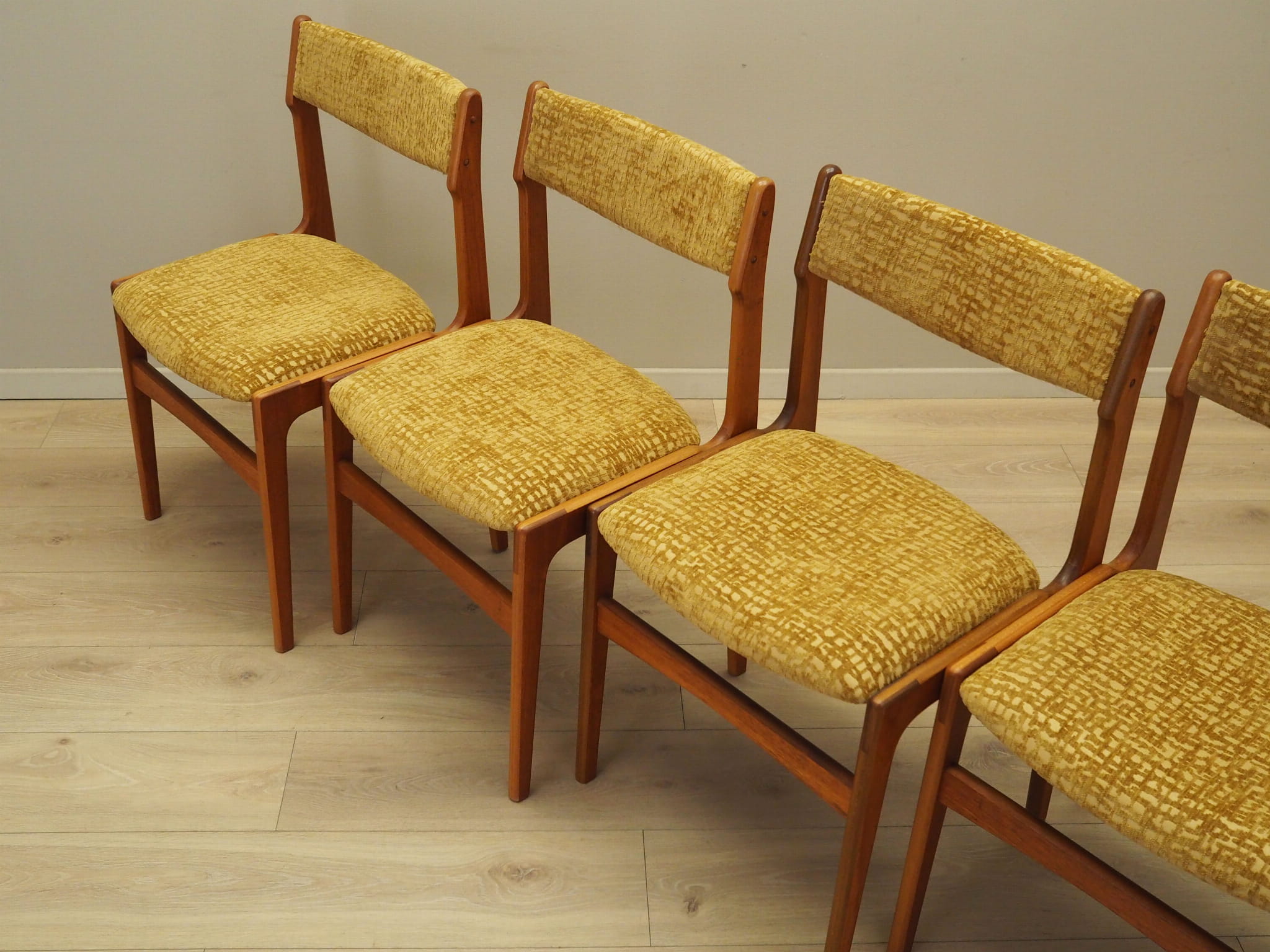 6x Esszimmerstuhl Teakholz 1970er Jahre