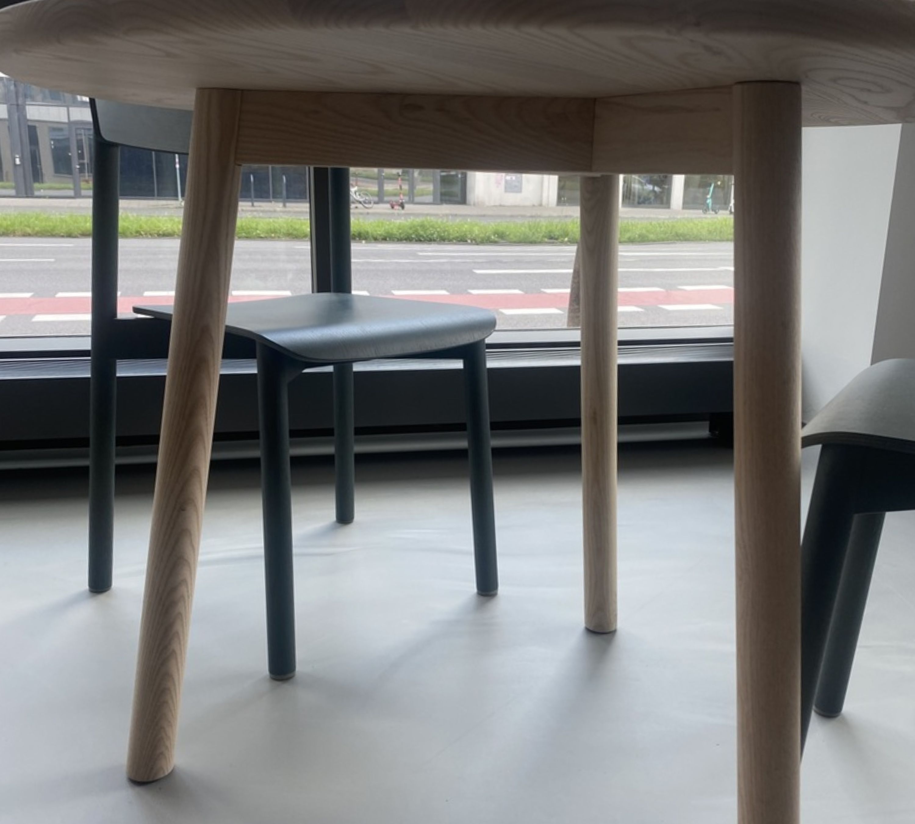 Profile Table Ash wood Natural Ø 94 cm