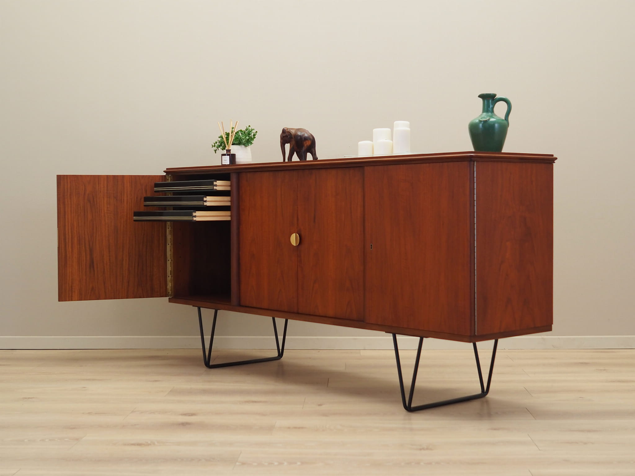 Vintage Sideboard Teakholz Braun 1970er Jahre