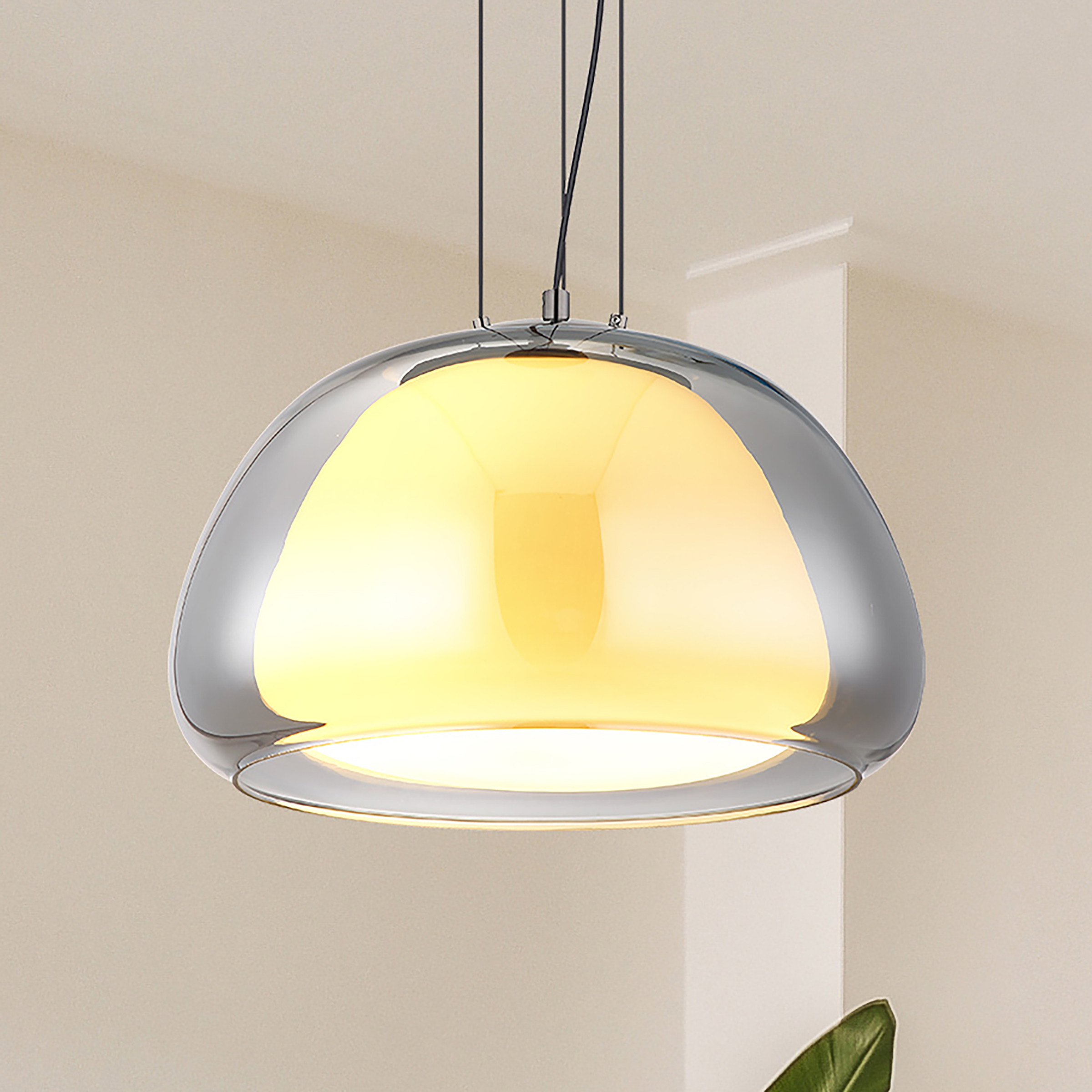 Avila LED-Pendelleuchte Rauchglas Eisen 1-flammig