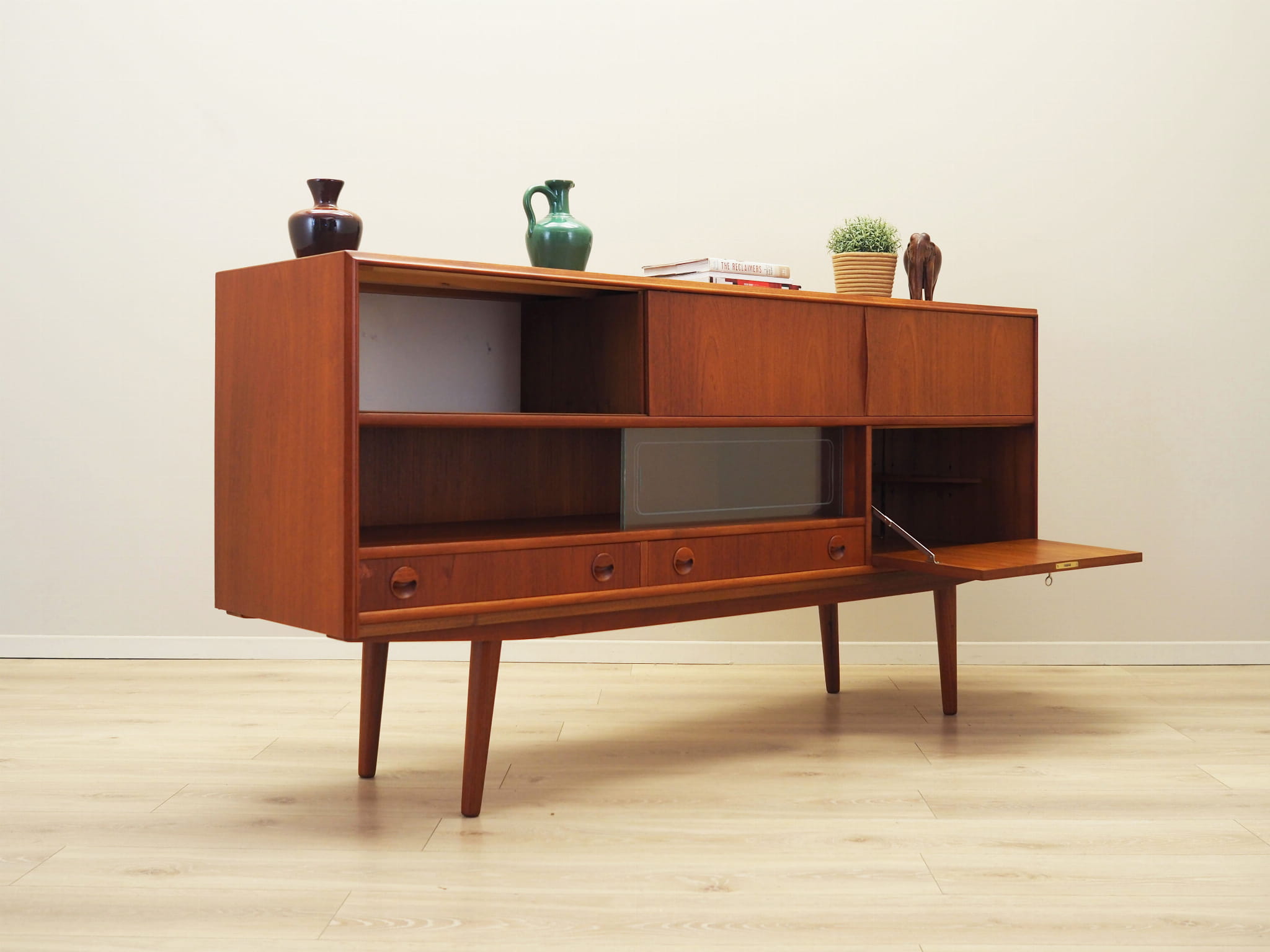 Vintage Highboard Teakholz Braun 1970er Jahre