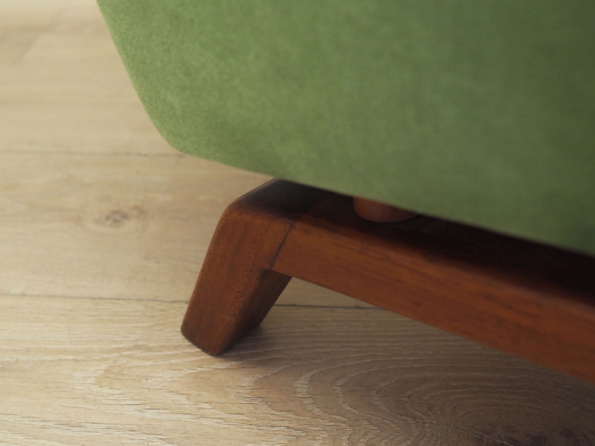 Vintage Sessel Samt Holz Grün 1970er Jahre