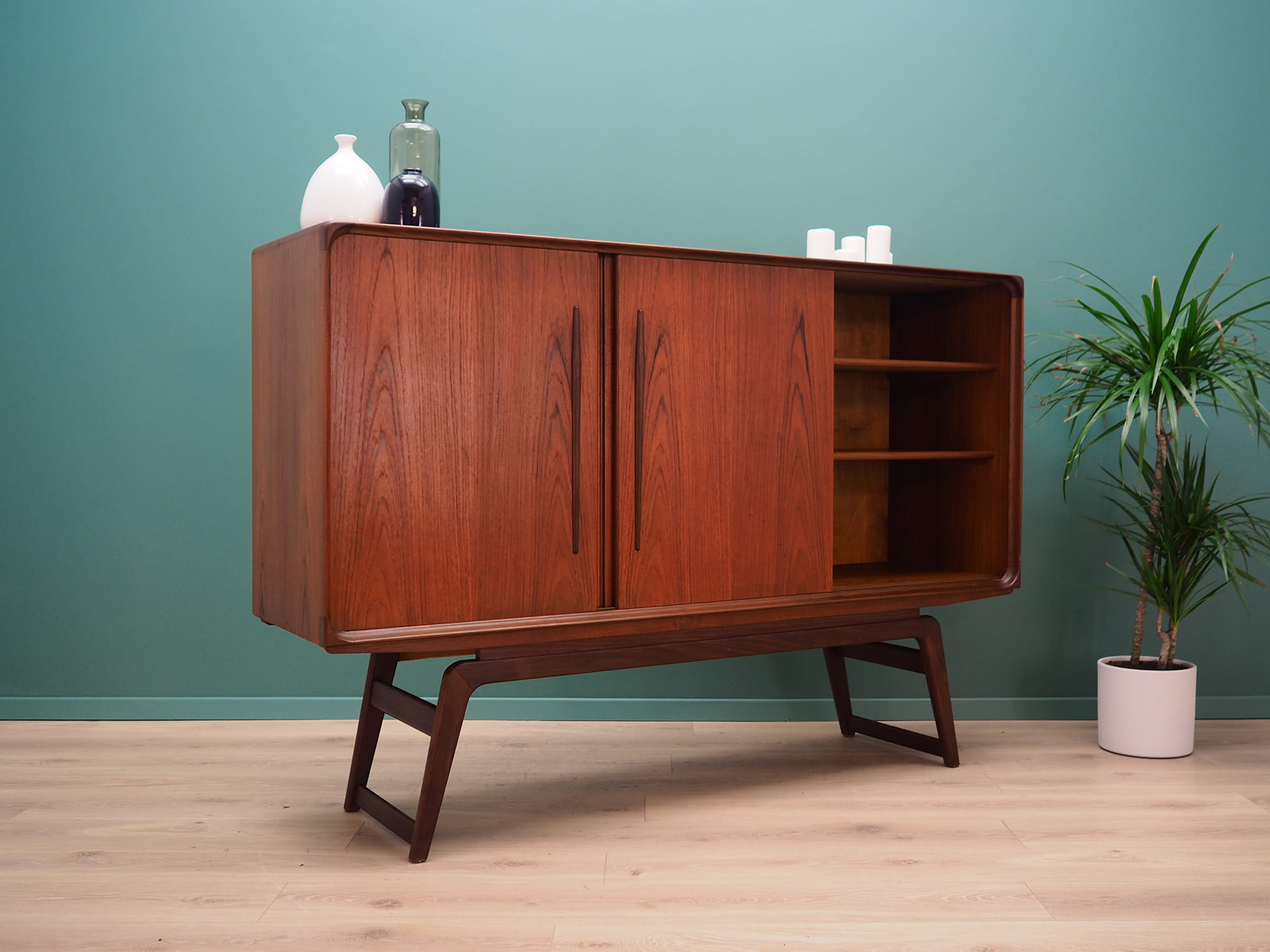 Vintage Highboard Teakholz Braun 1960er Jahre