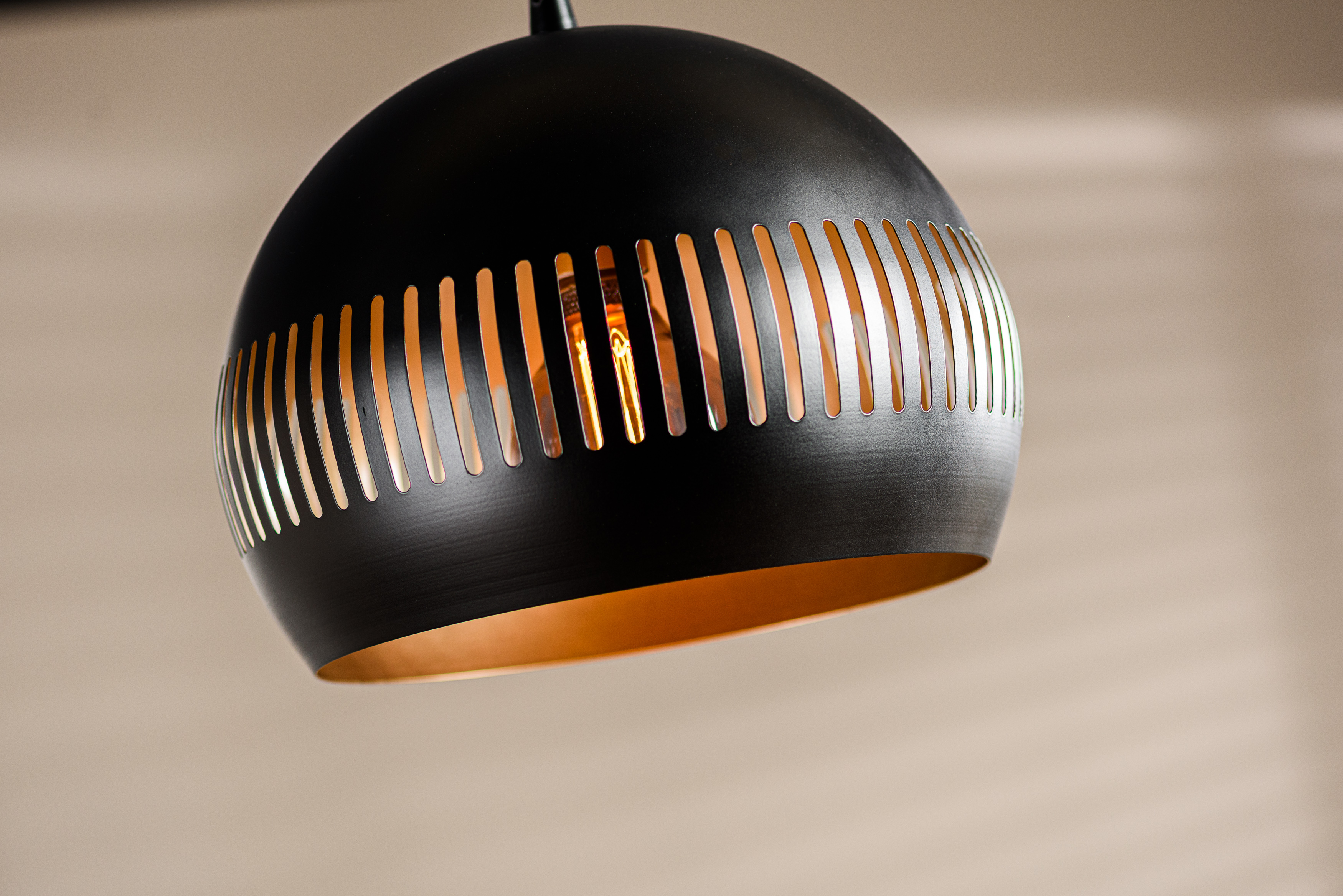 Pendant lamp metal black