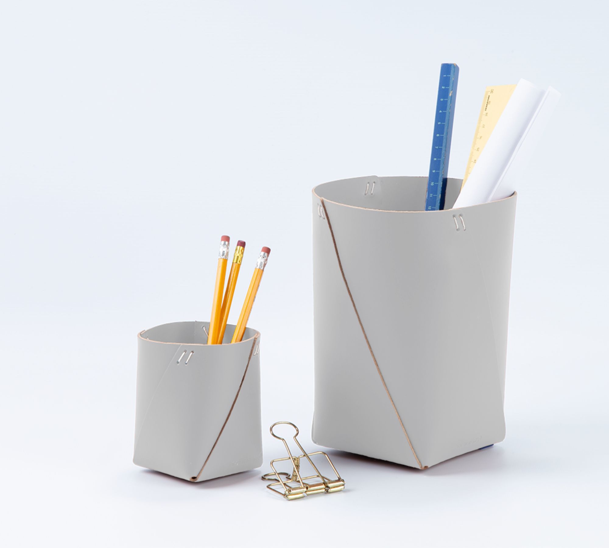 Stiftehalter 100% Recyceltes Leder Grau