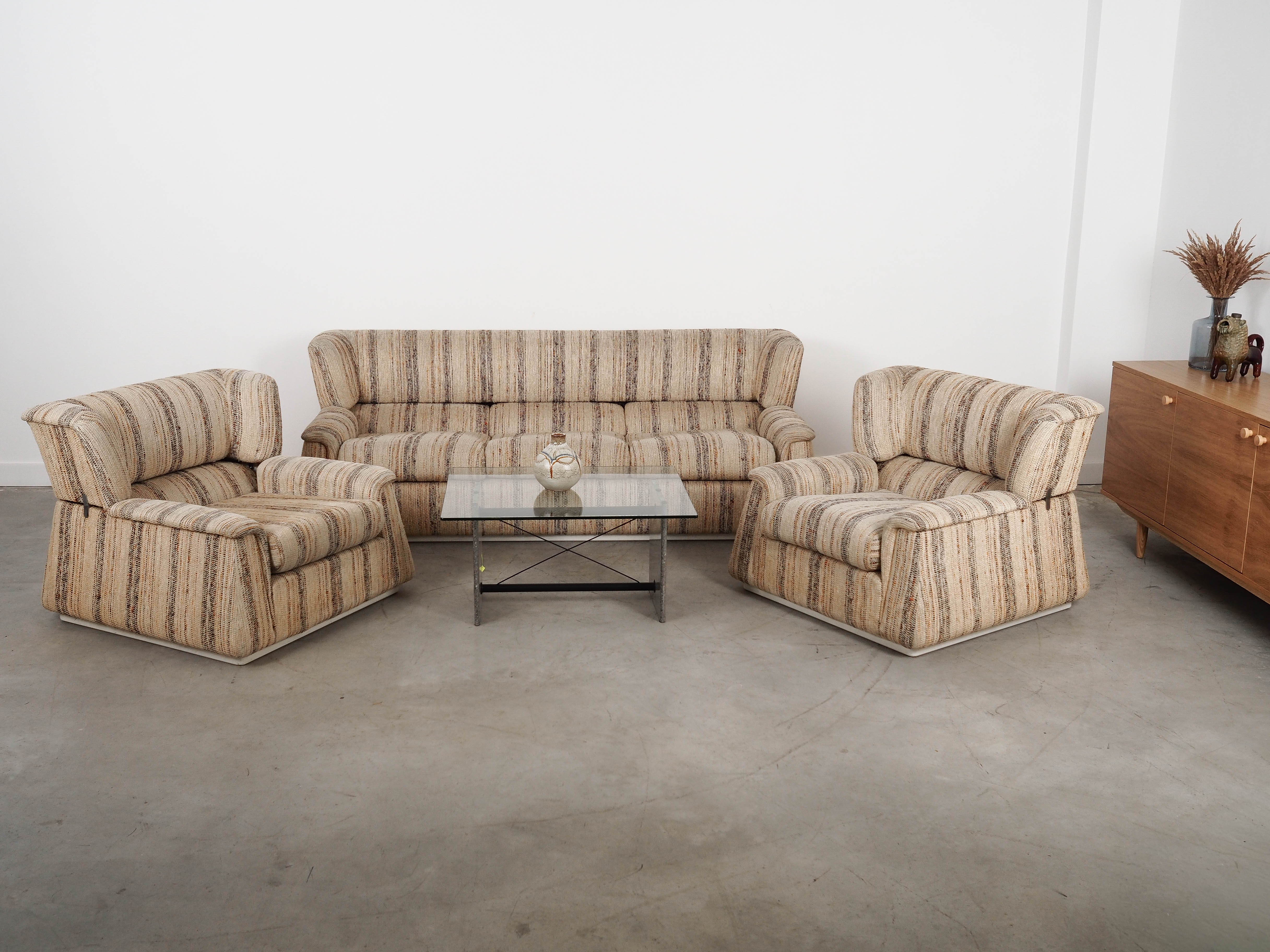 Saporiti Lounge Chair Fabric Beige Wood 1960s