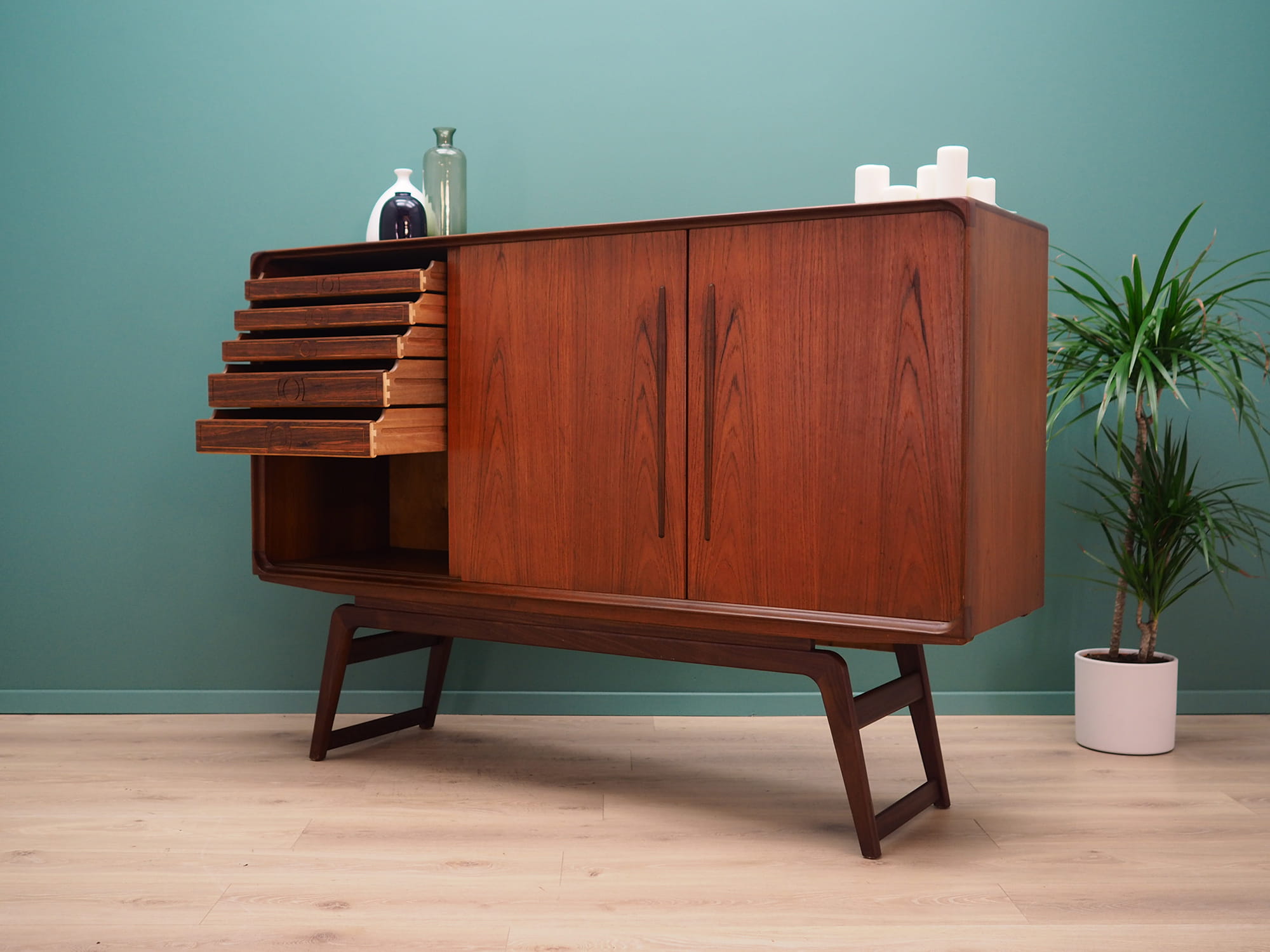 Vintage Highboard Teakholz Braun 1960er Jahre