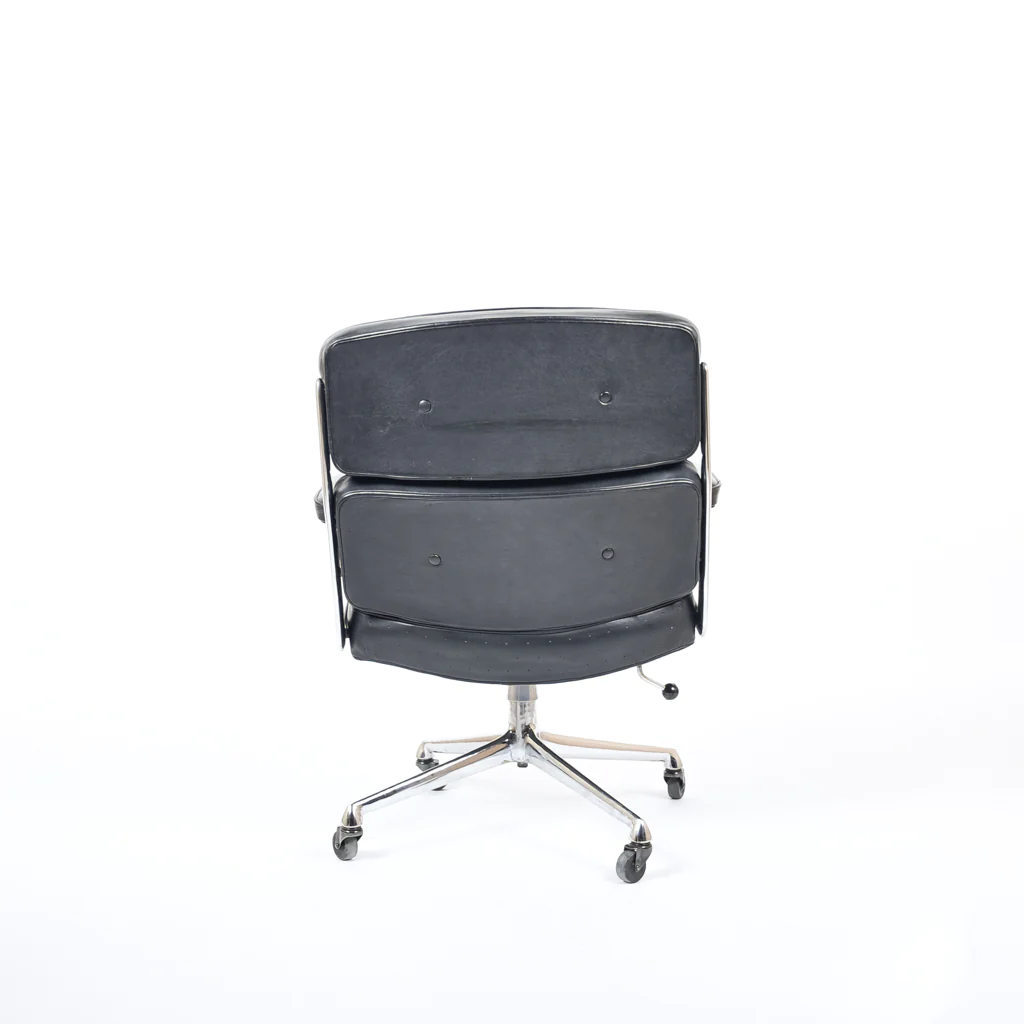 ES 104 Eames Lobby Chair Leder Schwarz