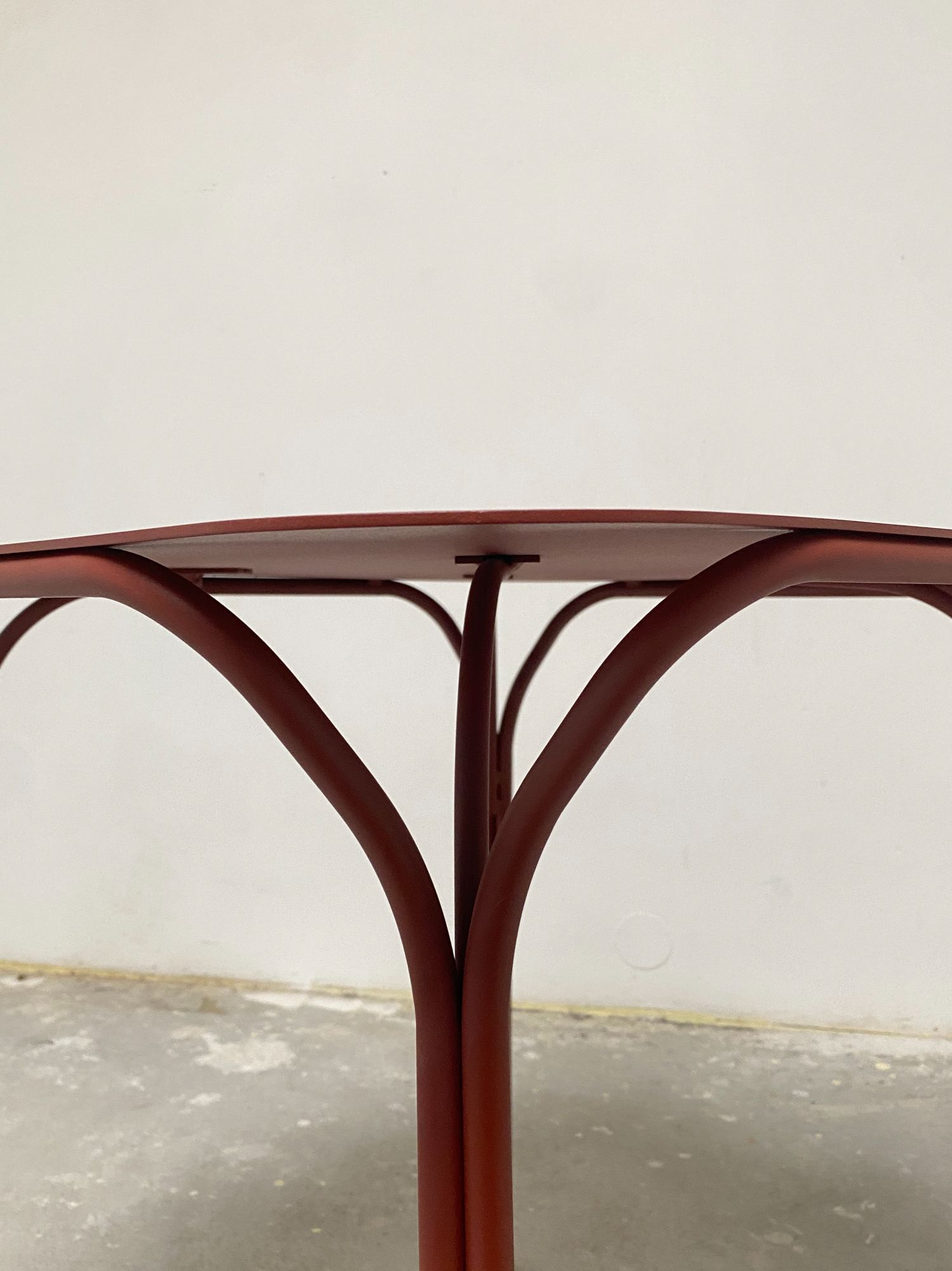 Hiray Gartentisch Rot von Kartell