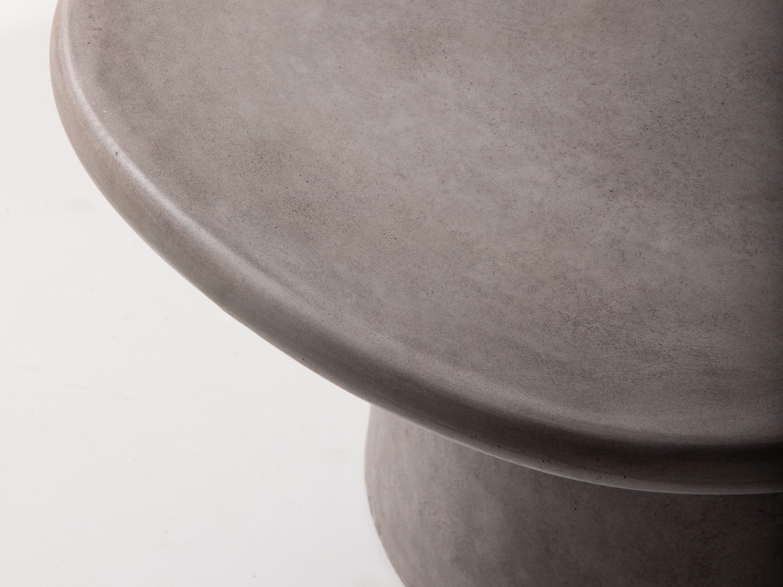 Daria Couchtisch Stein Grau 85x61x40 cm