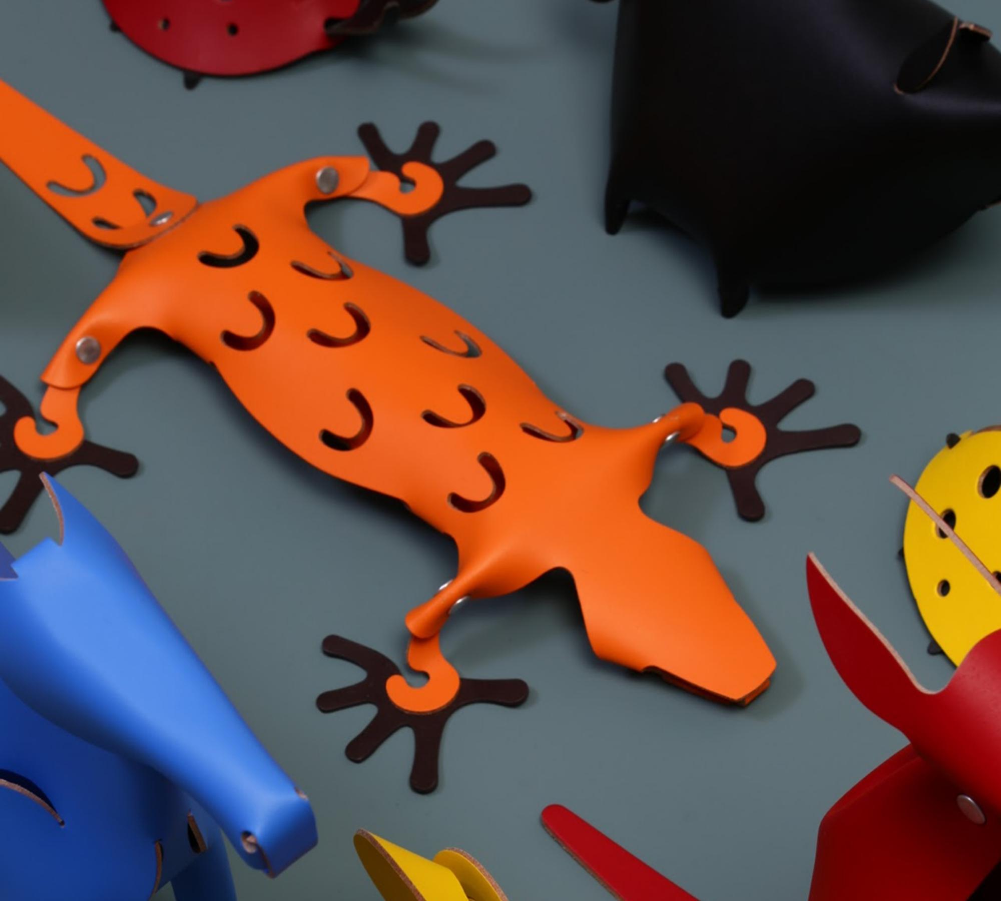 Eidechse mit Magnetfüßen aus 100% Recyceltem Leder Orange