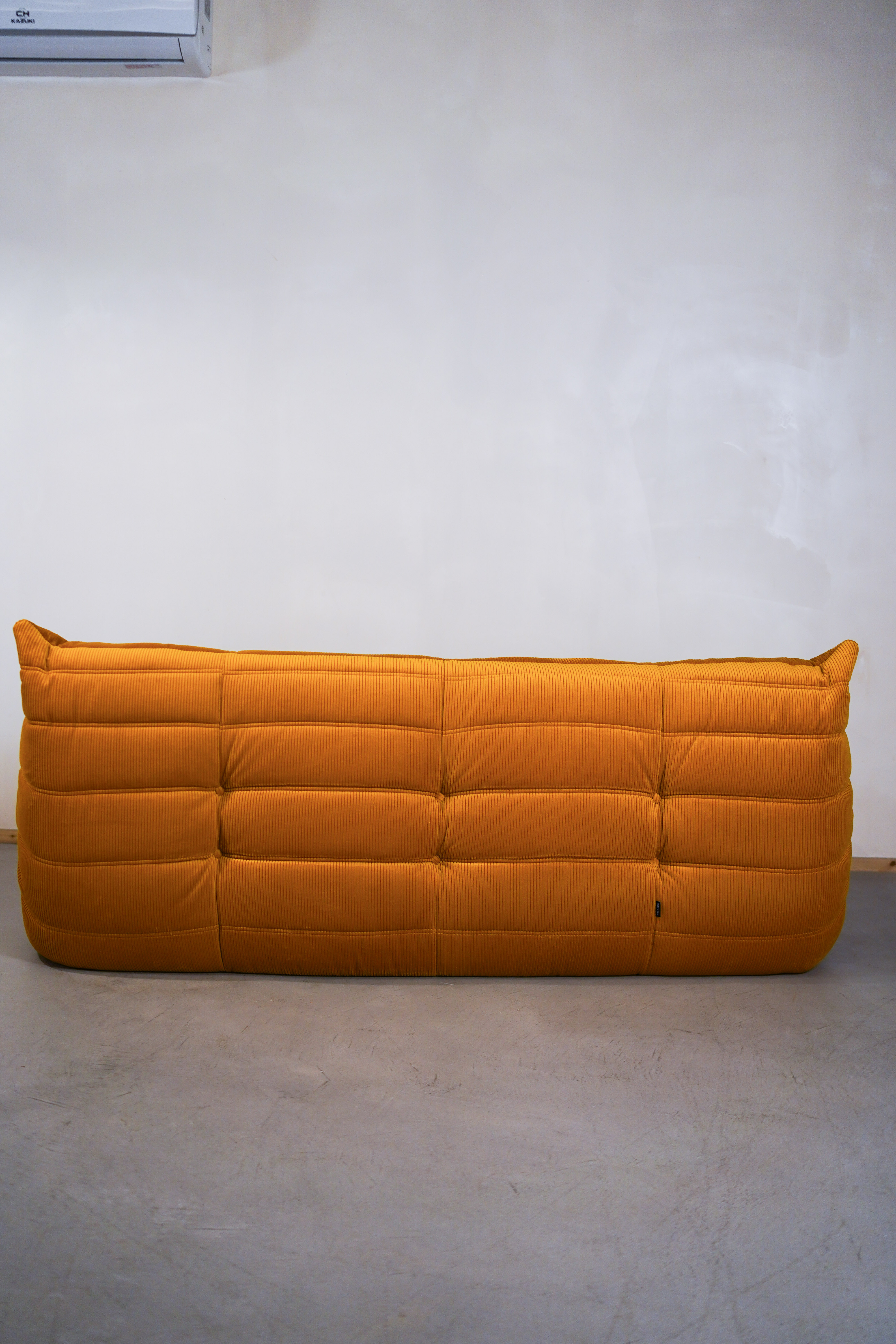 Togo Sofa 3-Sitzer Cord Goldgelb