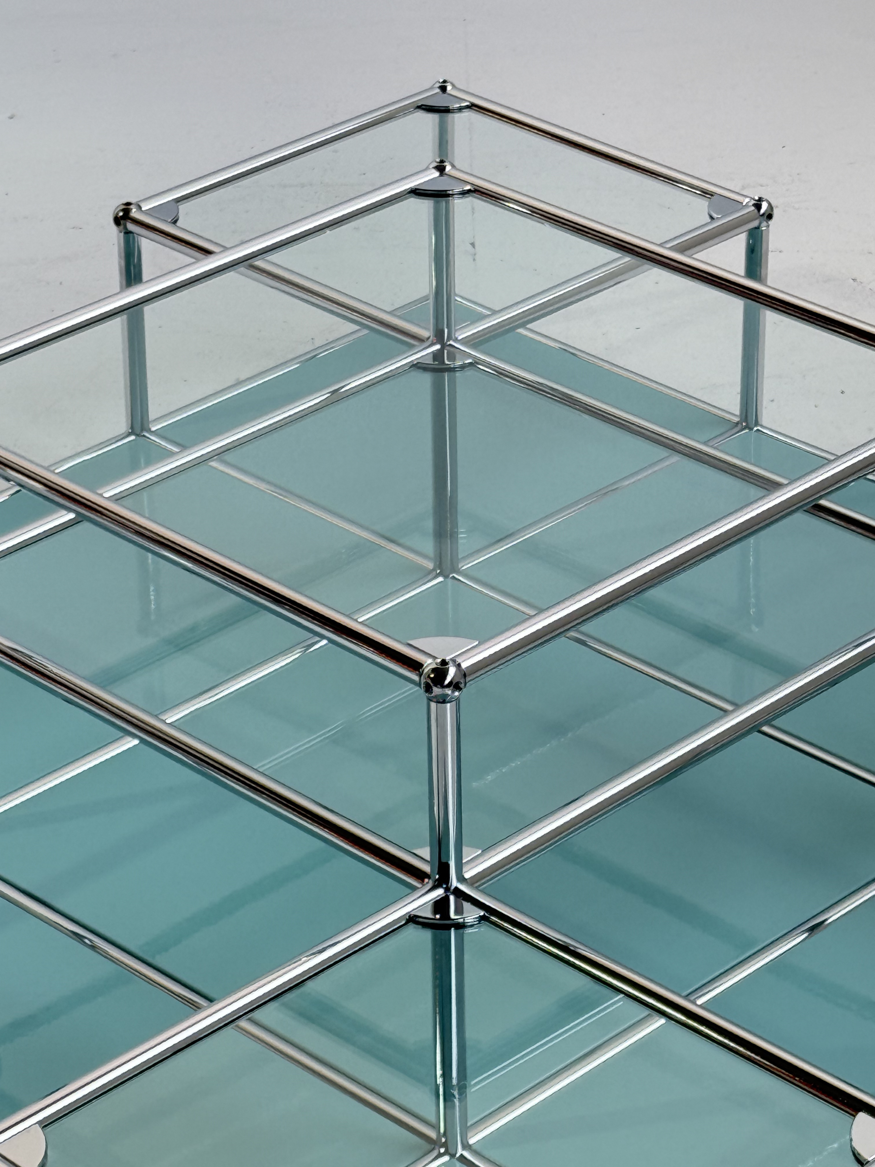 Modularer Couchtisch Chromstahl