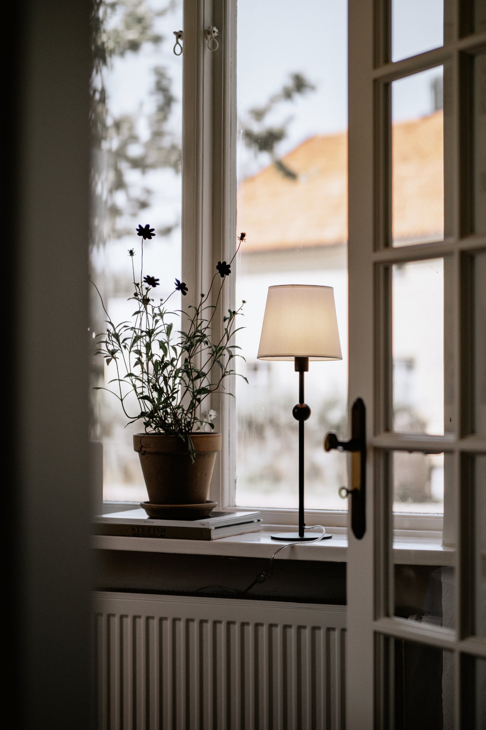 Astrid Tischlampe Schwarz