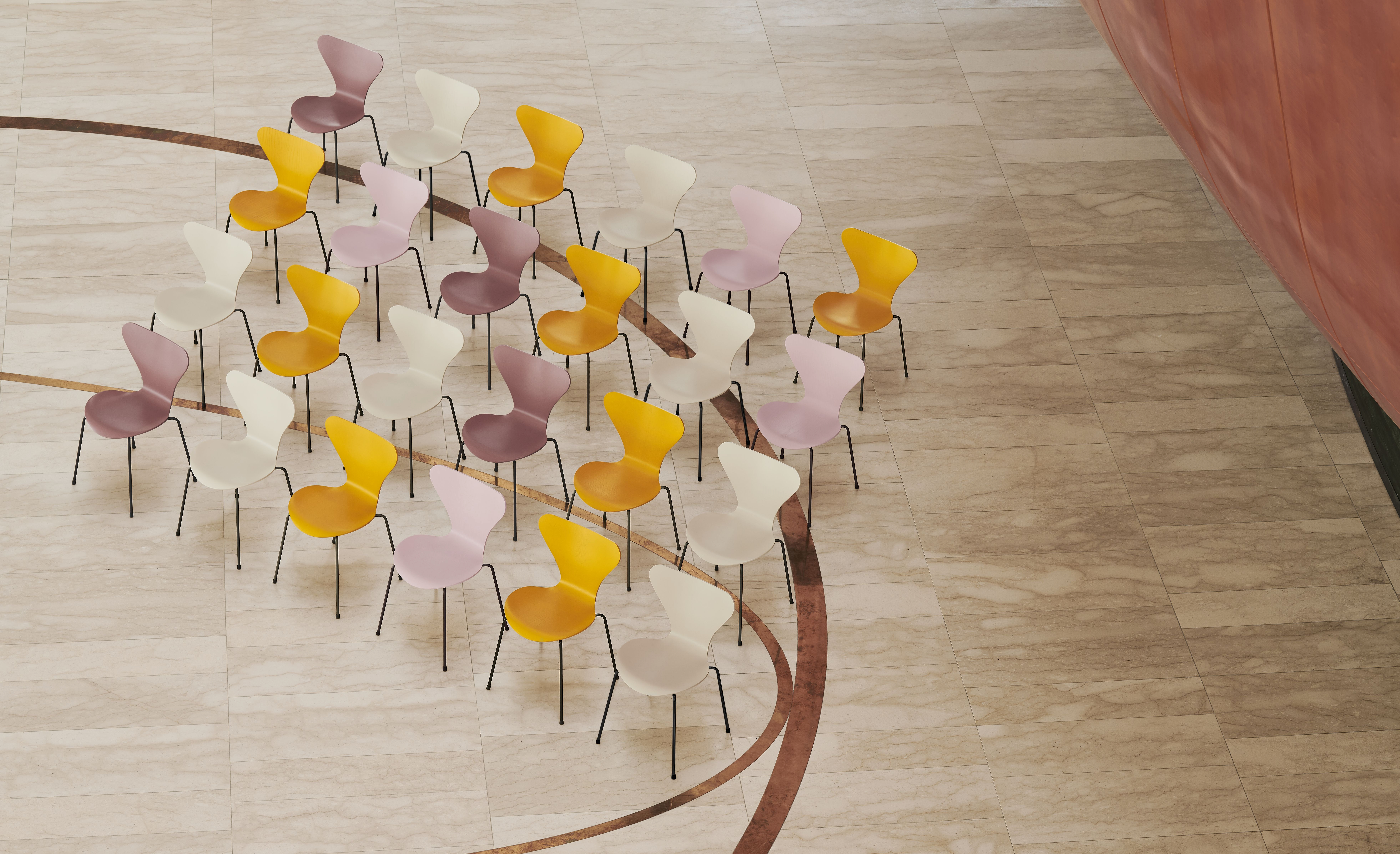 Serie 7 3107 Stuhl Rosa
