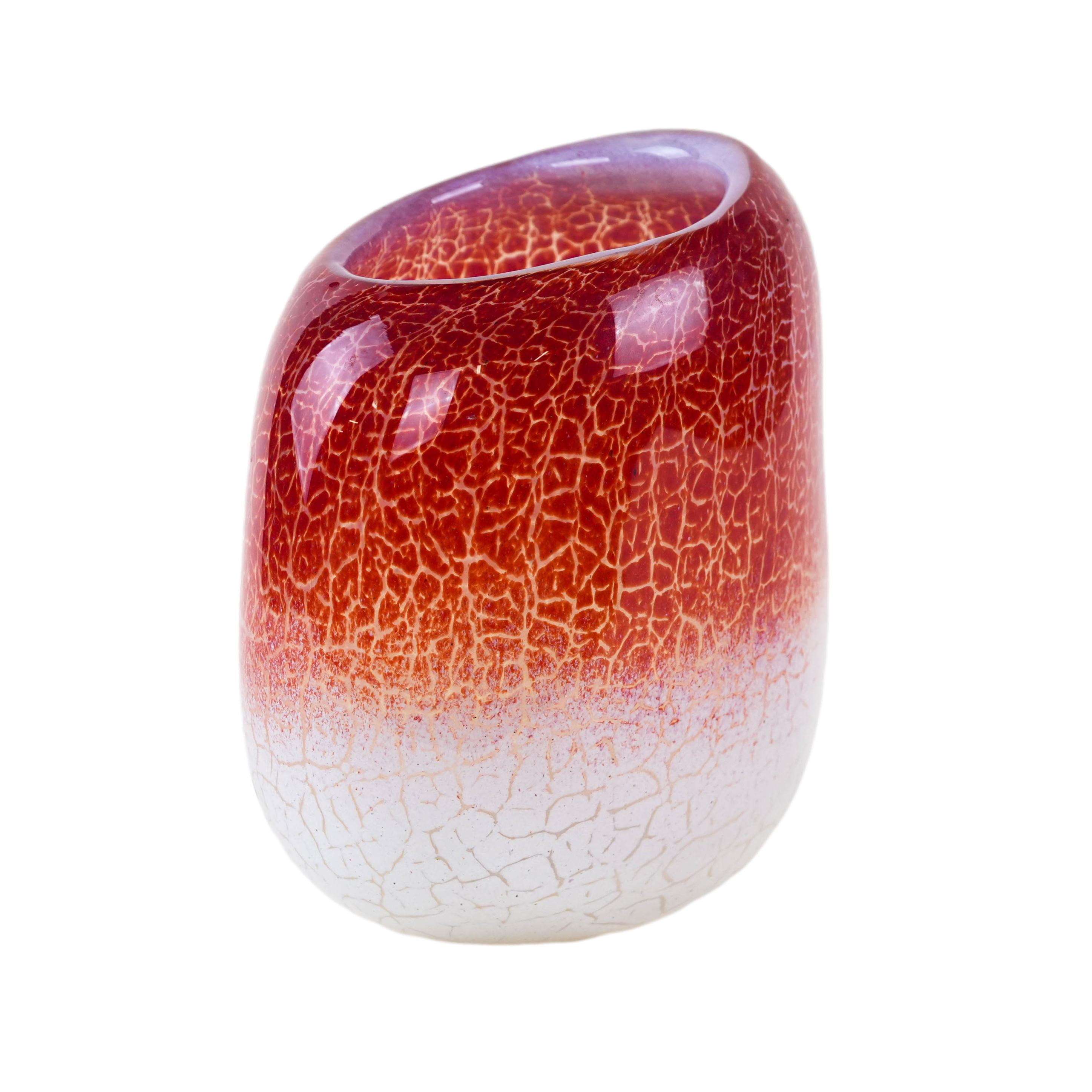Vase Mattglas Weiß Rot 1970er Jahre